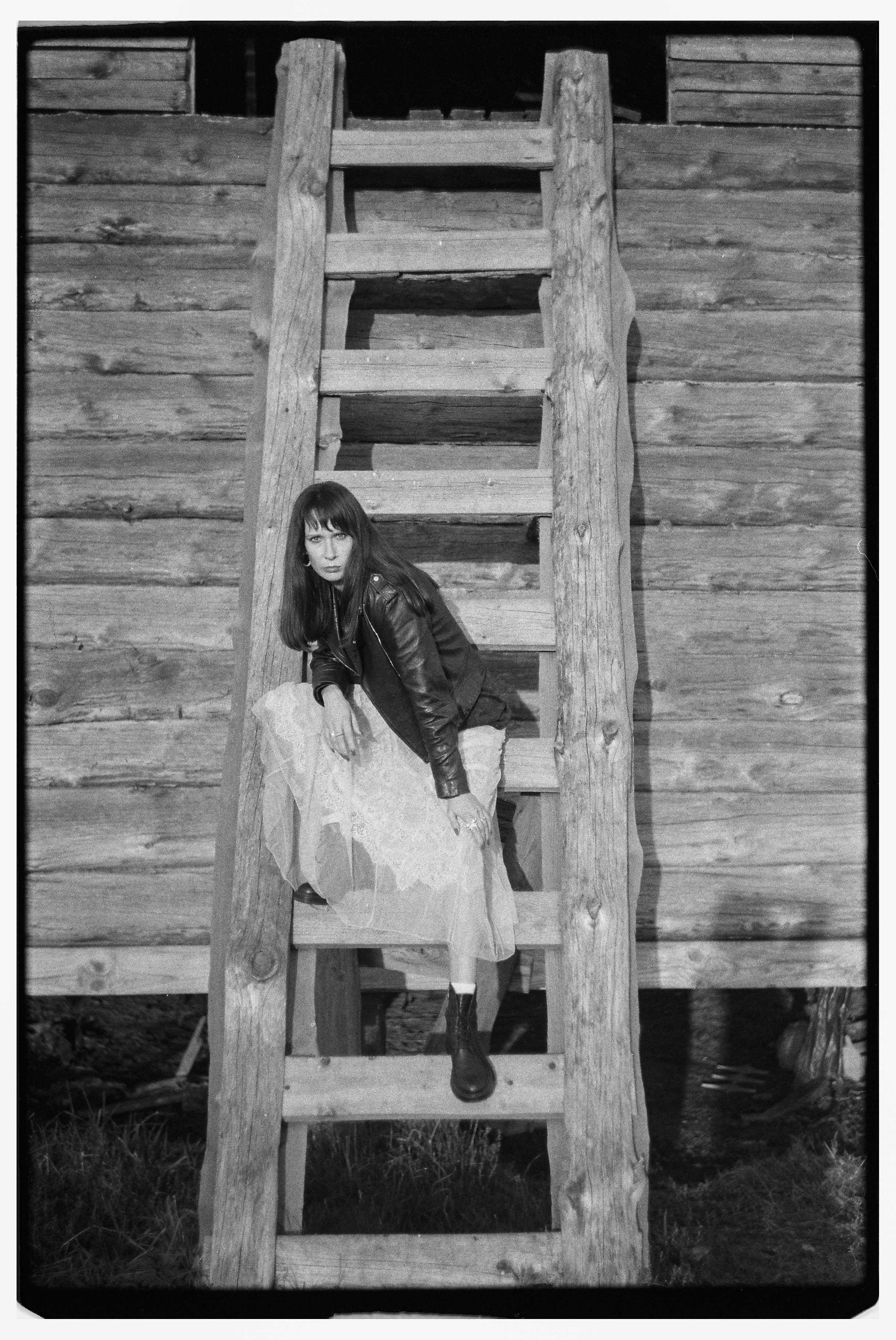 Портретная фотосессия на плёнку 35 мм на ферме в Санкт-Петербурге. Светлана Гопанюк. Портретный фотограф. Санкт-Петербург. СПб