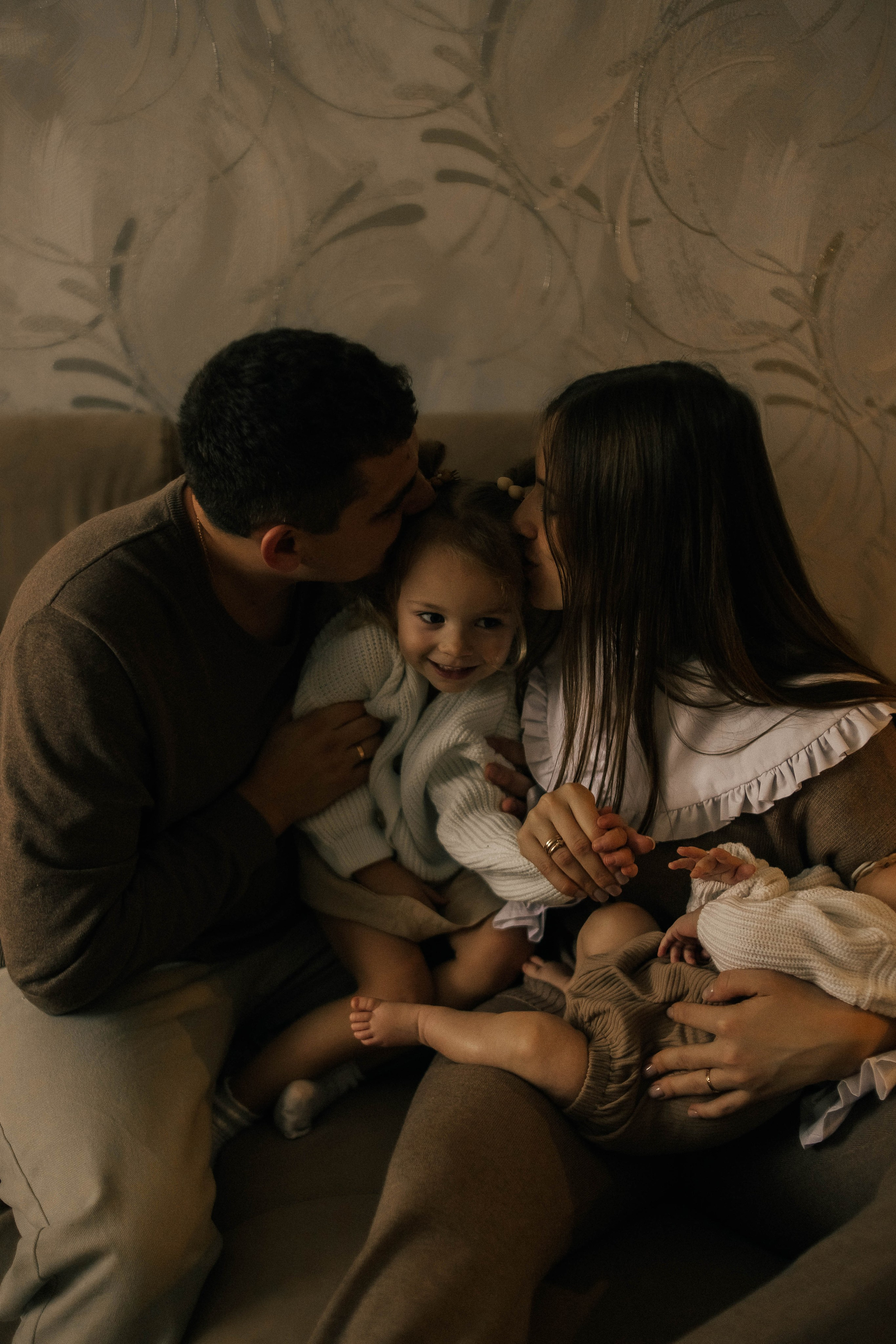 Анастасия, Андрей, Ариша и Анюта. Главная