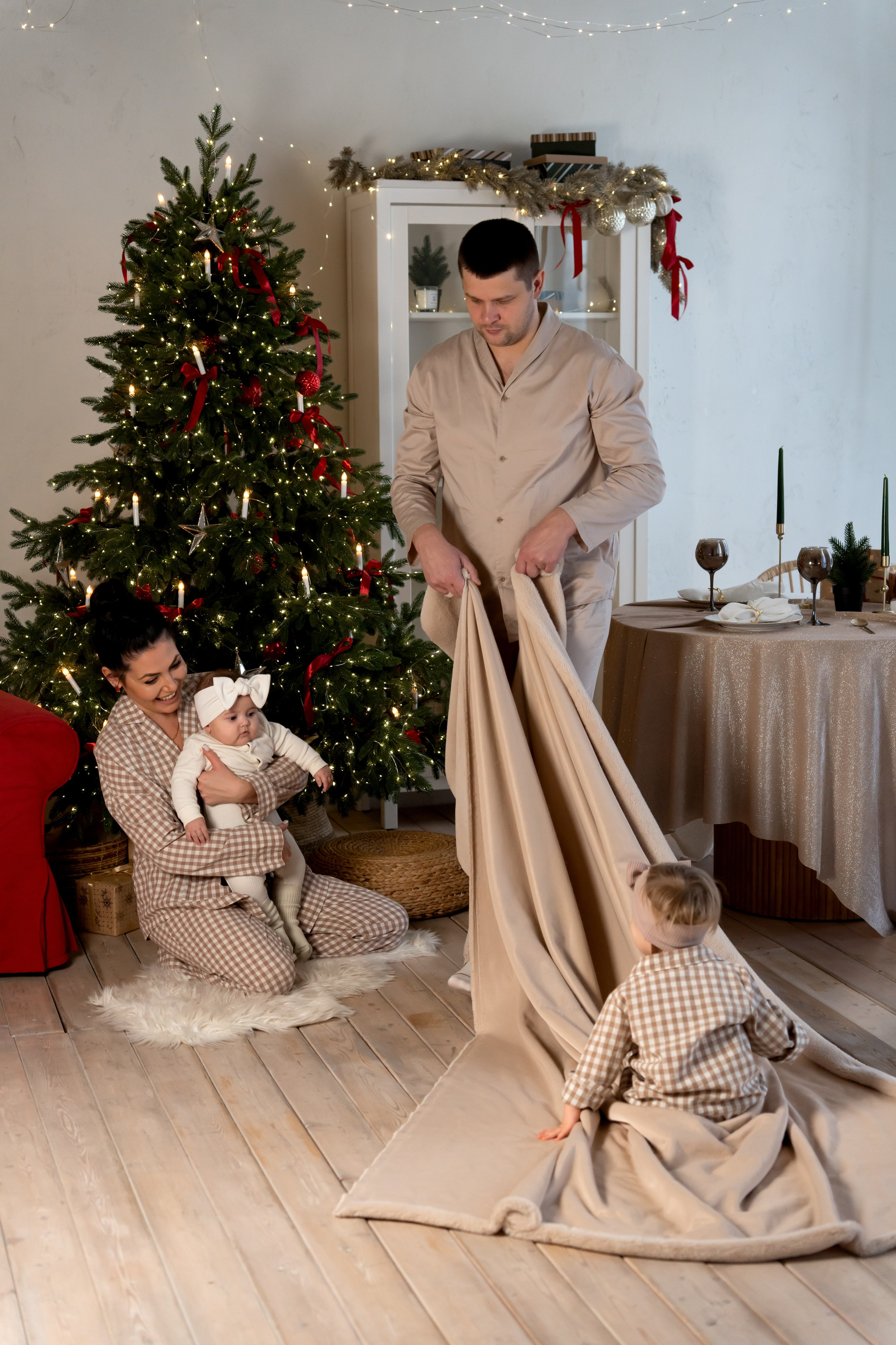 Теплая новогодняя семейная фотосессия. Фотограф в Красноярске. Юлия Чаушанская