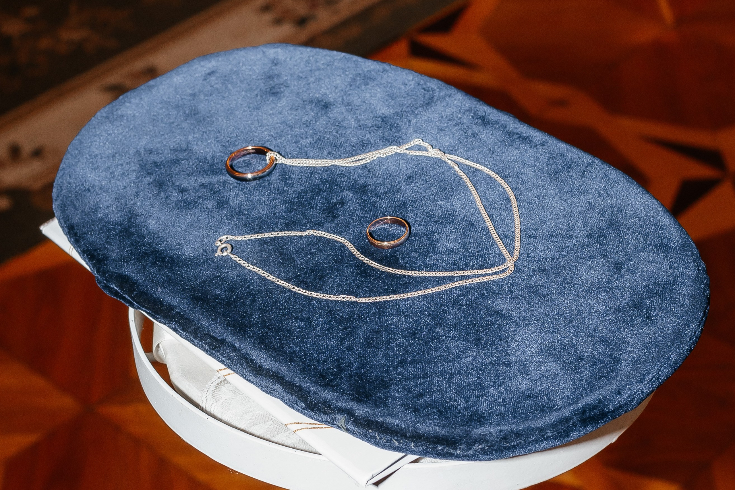 Свадебная прогулка двоих на Стрелке и в автозаводском Парке. И в фотостудии СОЛЬ в Автозаводском районе. Свадебный фотограф и фотограф Love-Store в Нижнем Новгороде Анастасия