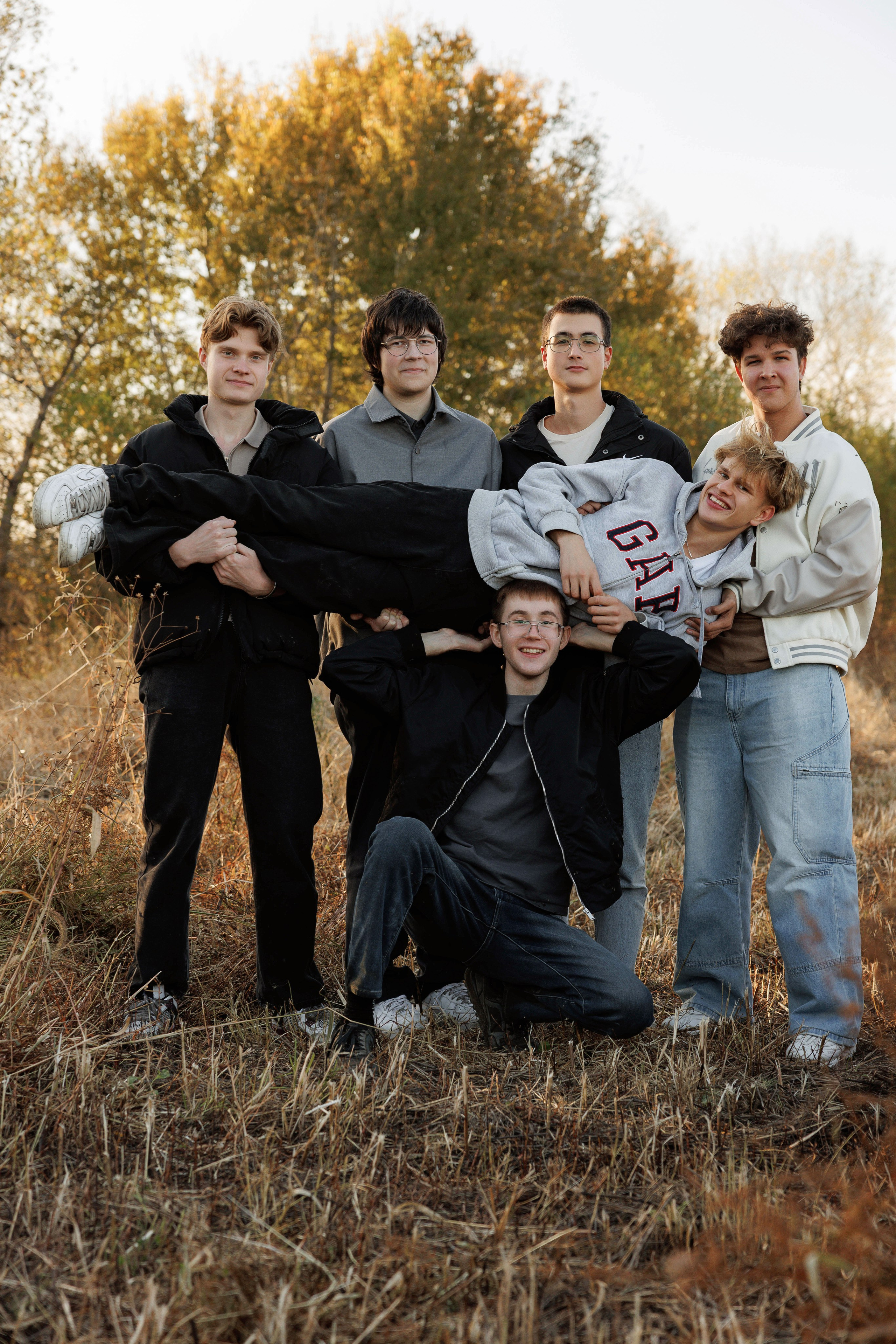 Осень 11 класс (съемка в поле). Photoalbum-vl.ru