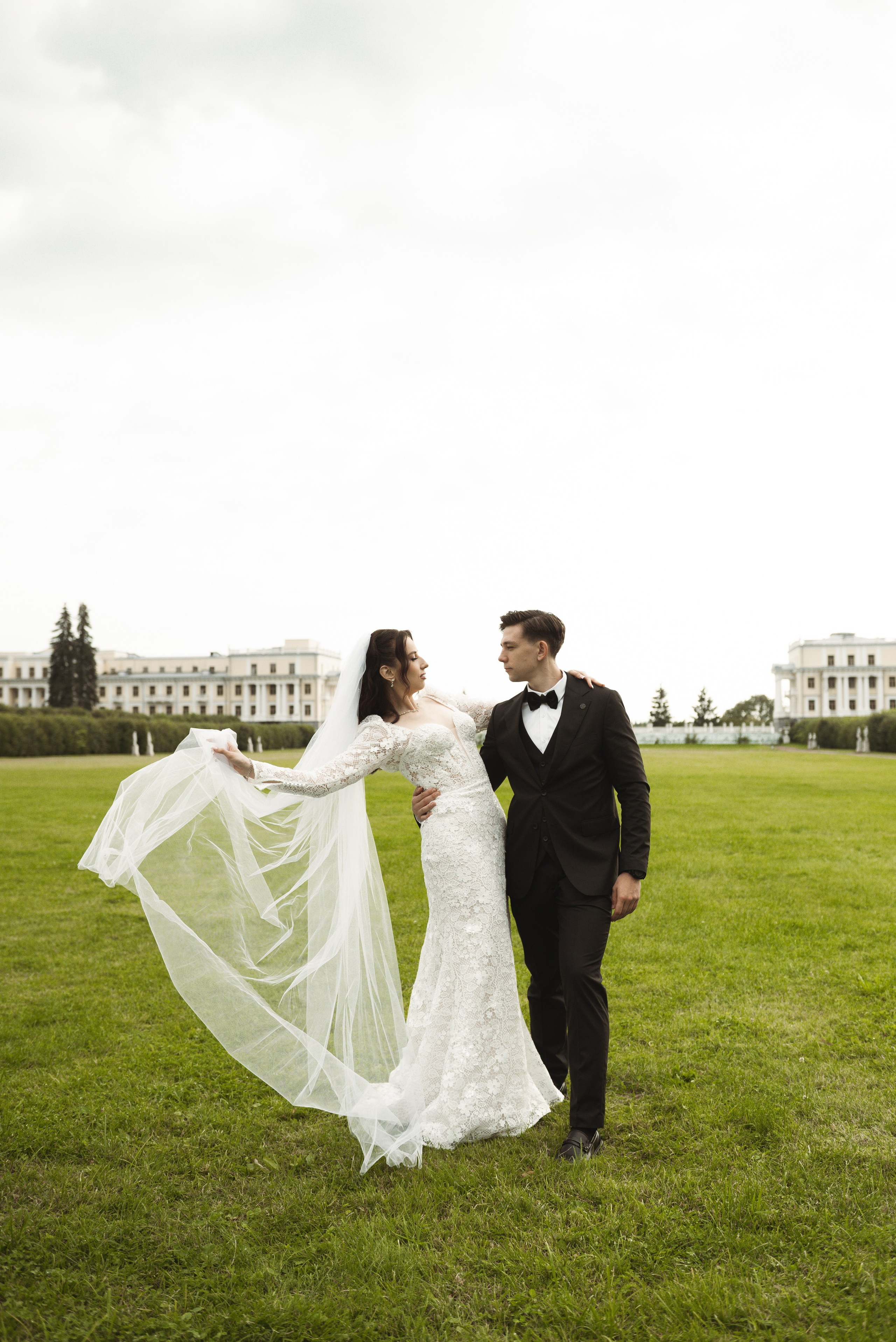 Свадебная фотосессия в Архангельском. Фотограф Москва Настя Профотовна. Репортажные, свадебные и контент фотосессии