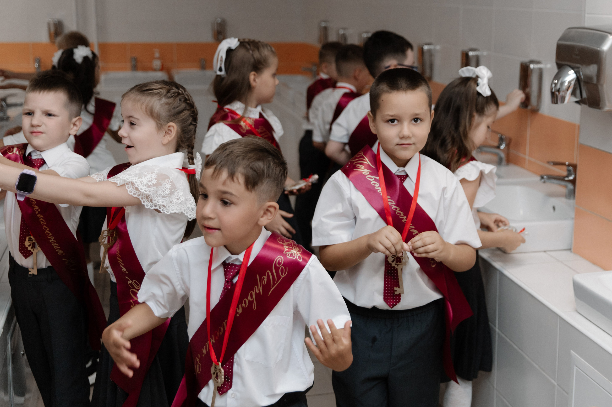 1 класс 11 школа. Выпускные альбомы Натальи Бутко: Новороссийск, Анапа, Геленджик