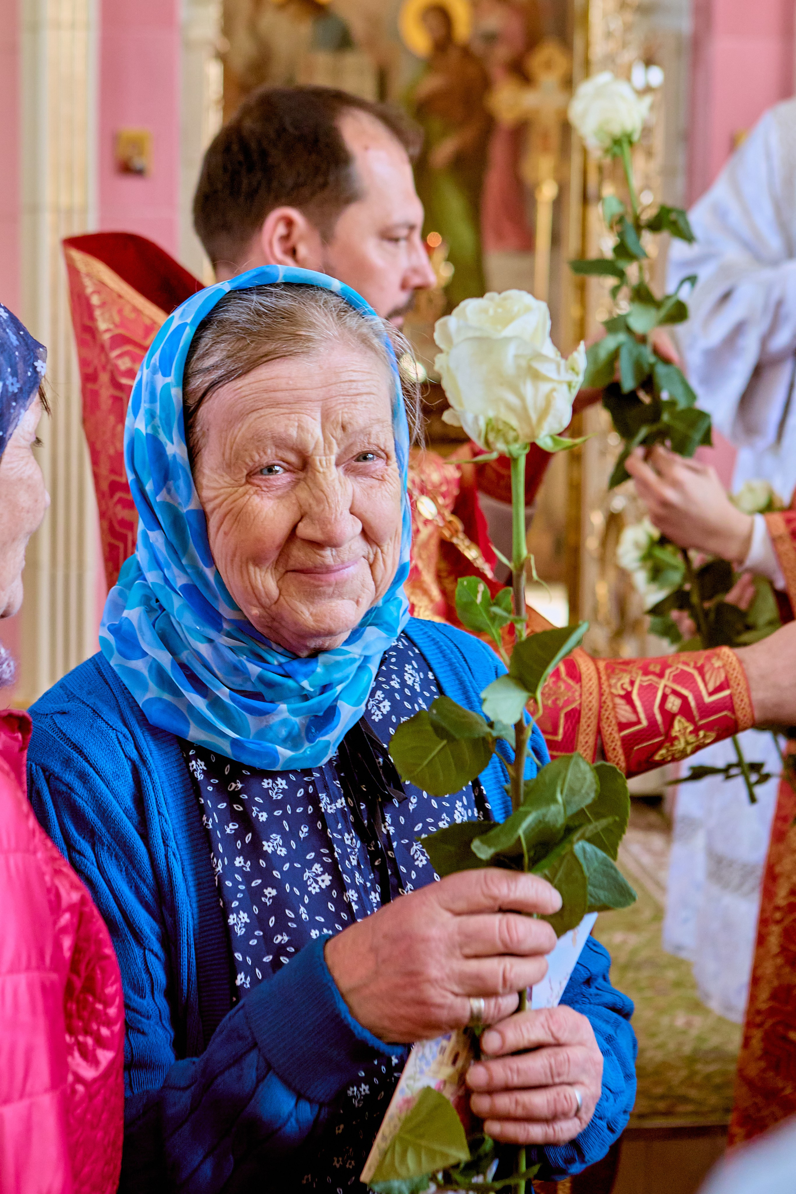 Фотографии Литургии в Праздник Святых Жен Мироносиц