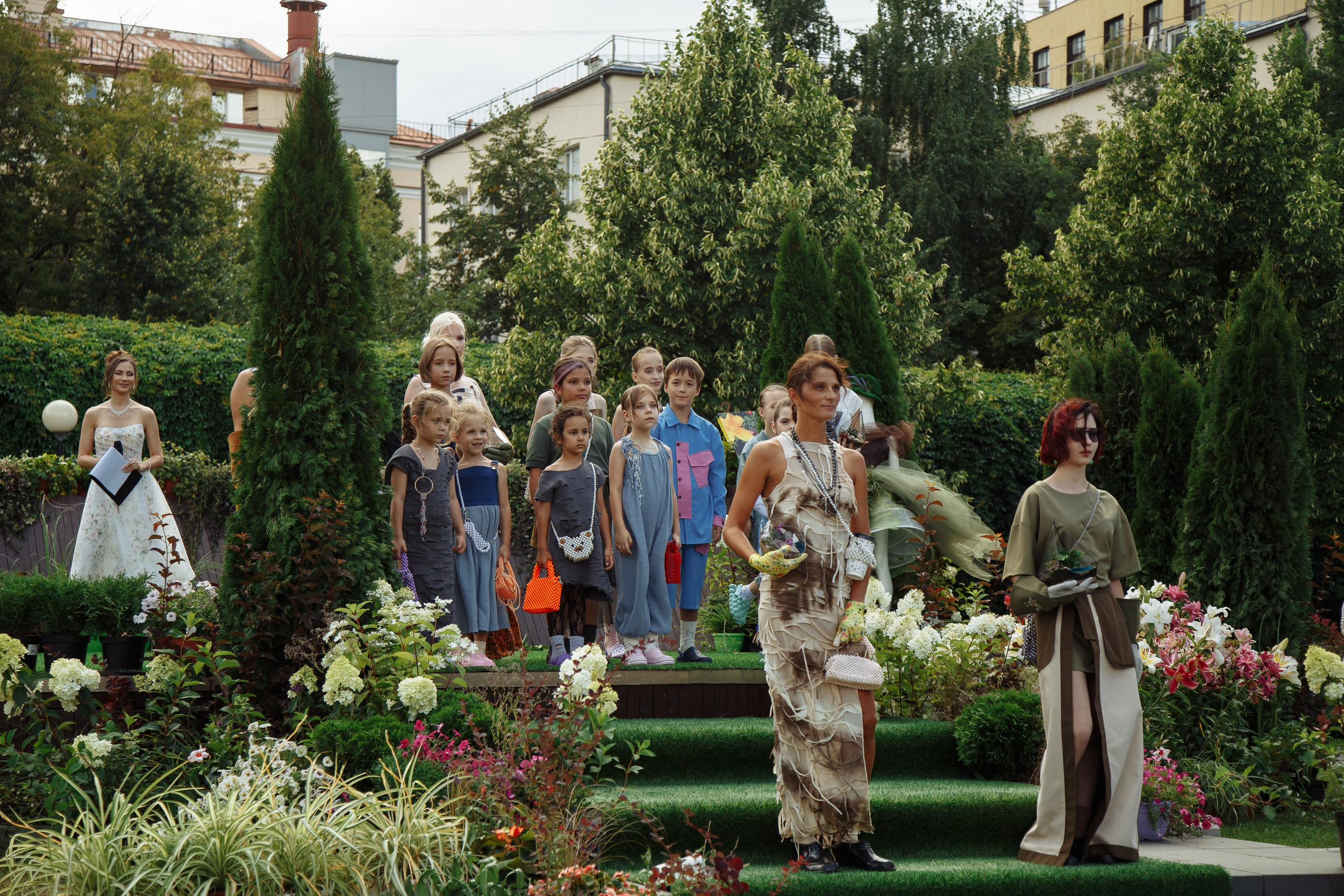 Зеленый подиум. Свадебный Семейный Репортажный фотограф в Москве