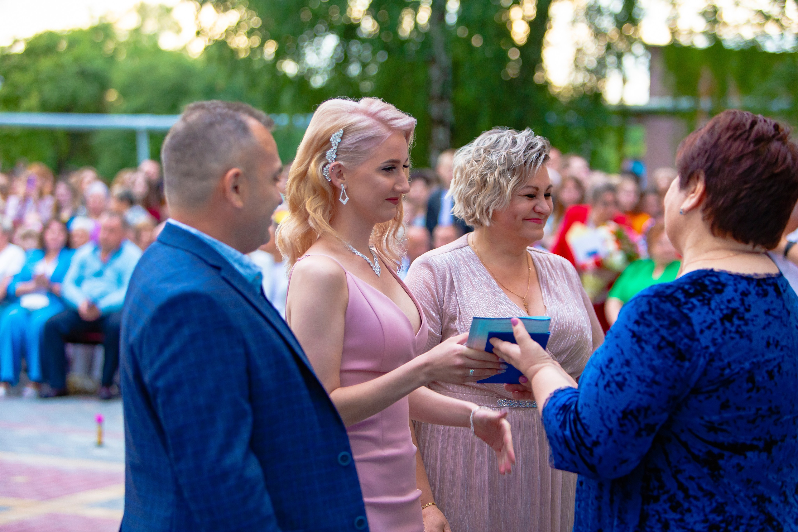 Выпускной вечер. Профессиональная съёмка и монтаж фото&видео в Курске и области