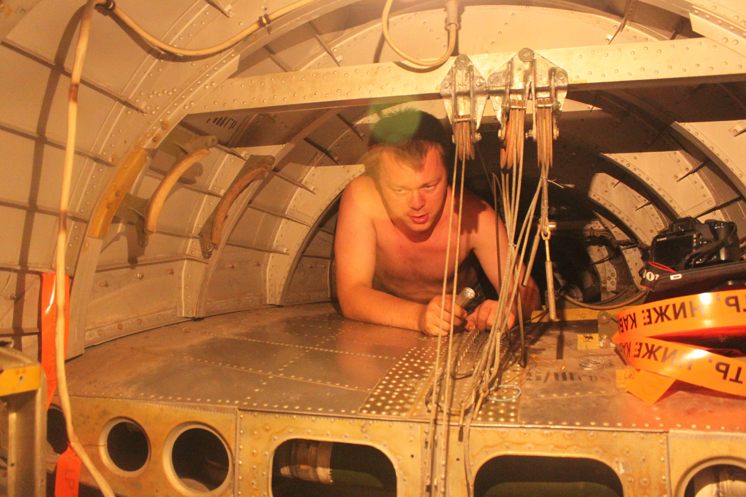 Ил-14Т «Голубая Мечта» работы в Тушино (2011 г.). Фотоальбом показывающий увлекательный мир авиации и мир медведей Андрея Иванова