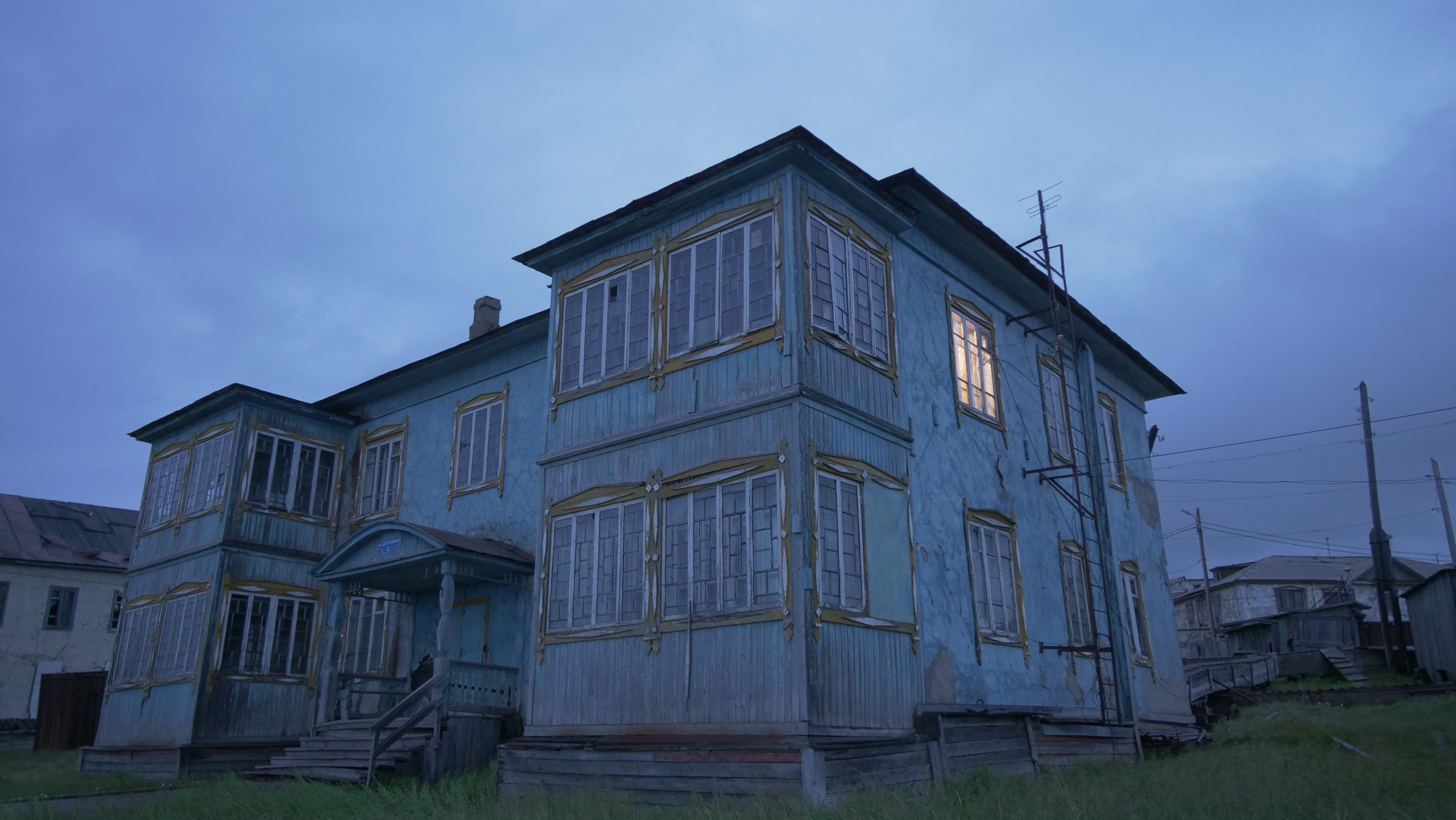 Амдерма — наука (2020 г.). Фотоальбом показывающий увлекательный мир авиации и мир медведей Андрея Иванова