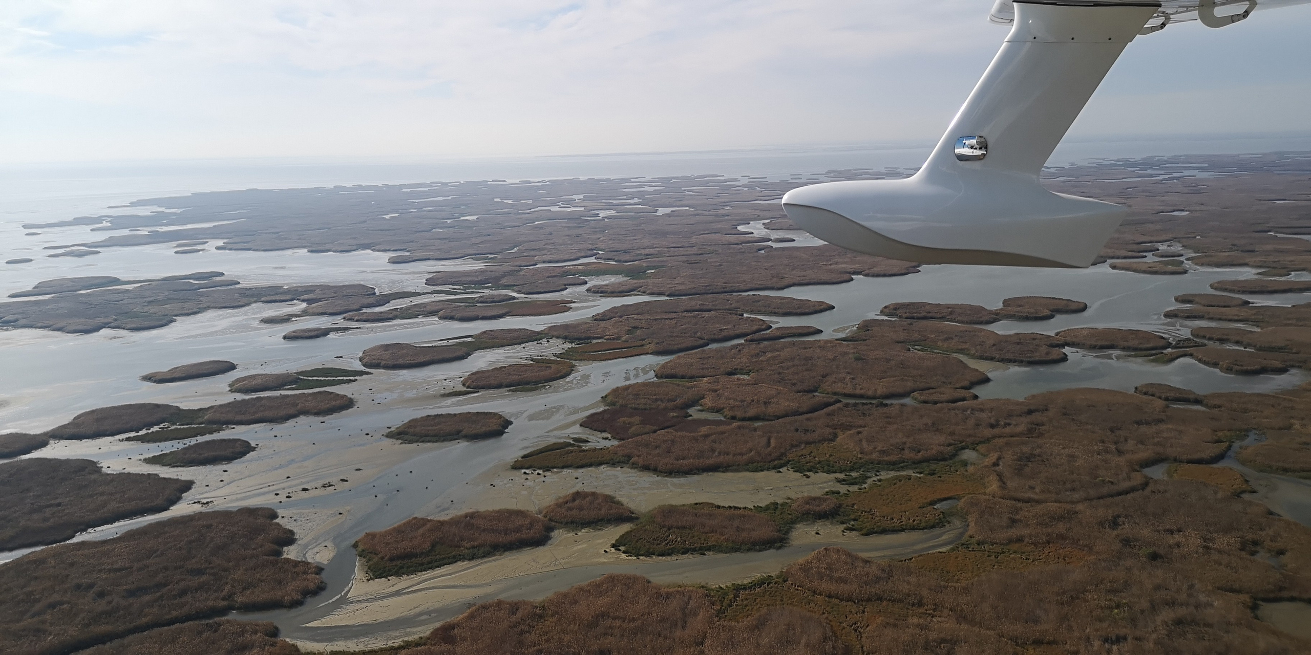 Каспийское море (наука на Ла-8) (2021 г.). Фотоальбом показывающий увлекательный мир авиации и мир медведей Андрея Иванова