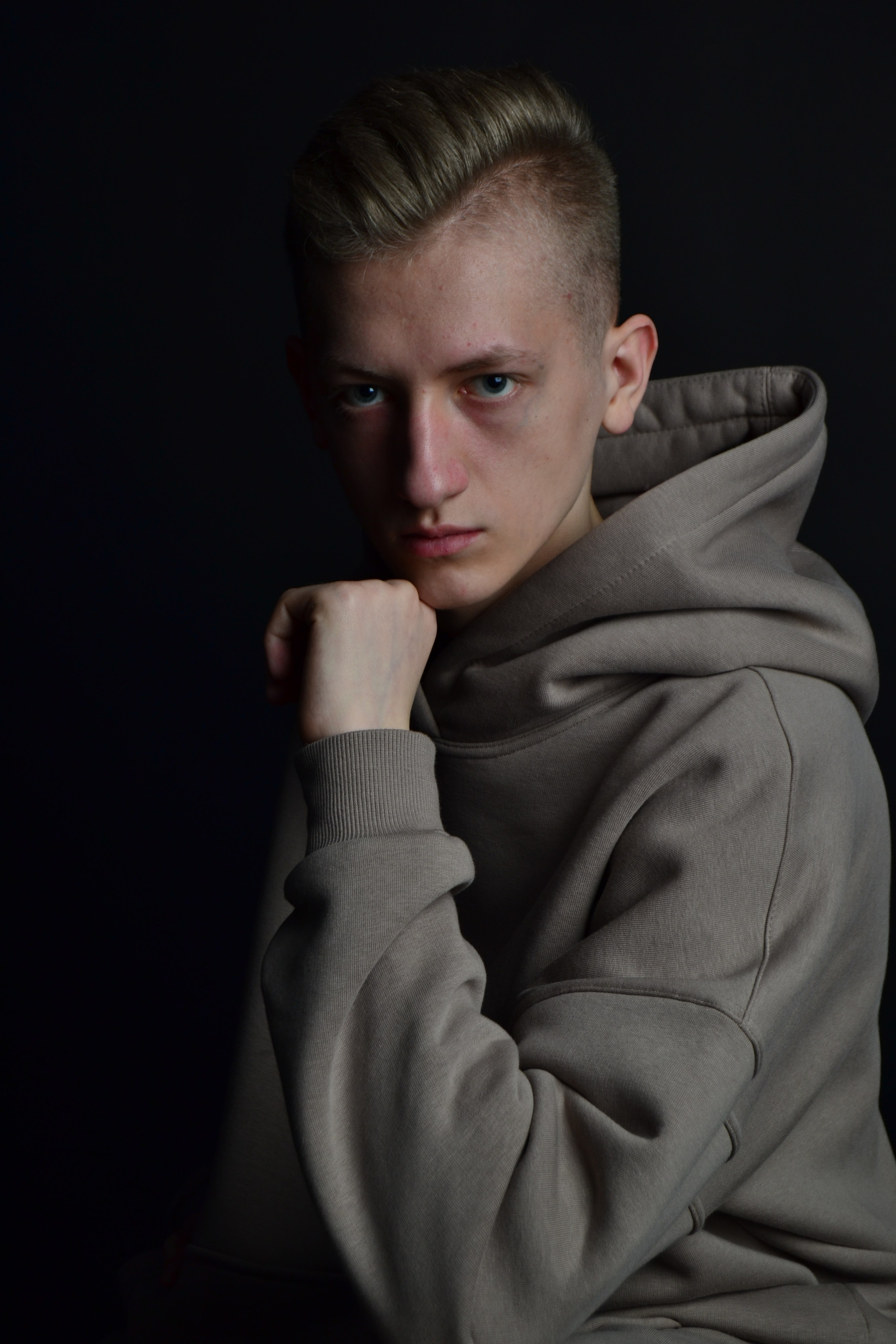 Портфолио. Креативный фотограф в Казани Alexey LeviX. Приветствую тебя! Рад что вышел со мной на контакт)