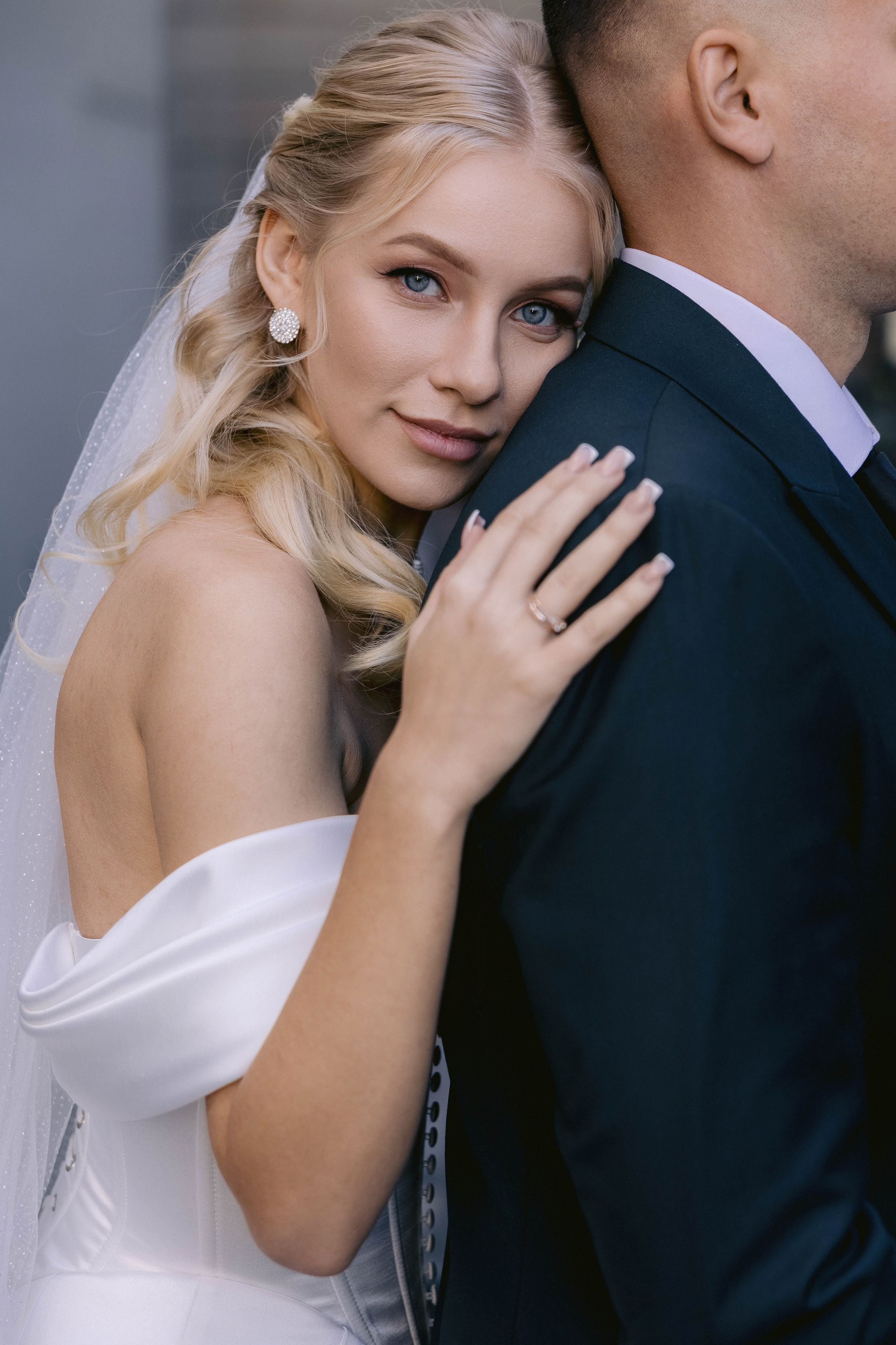 Ангелина, Ефим (прогулка после ЗАГСа). Фотограф в Волгограде Кристина Прохоренко