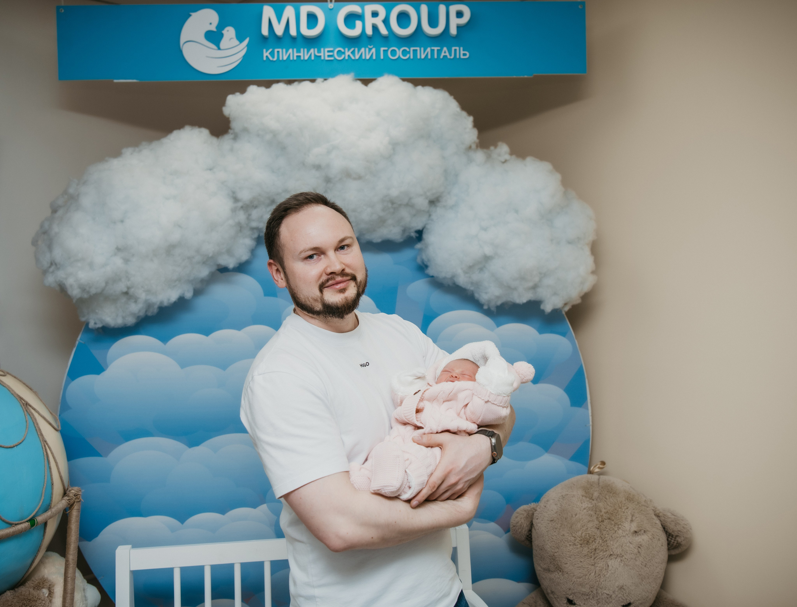 Выписка малышки. Мать и дитя на Севастопольском. Фотограф на выписку из роддома в Москве и МО