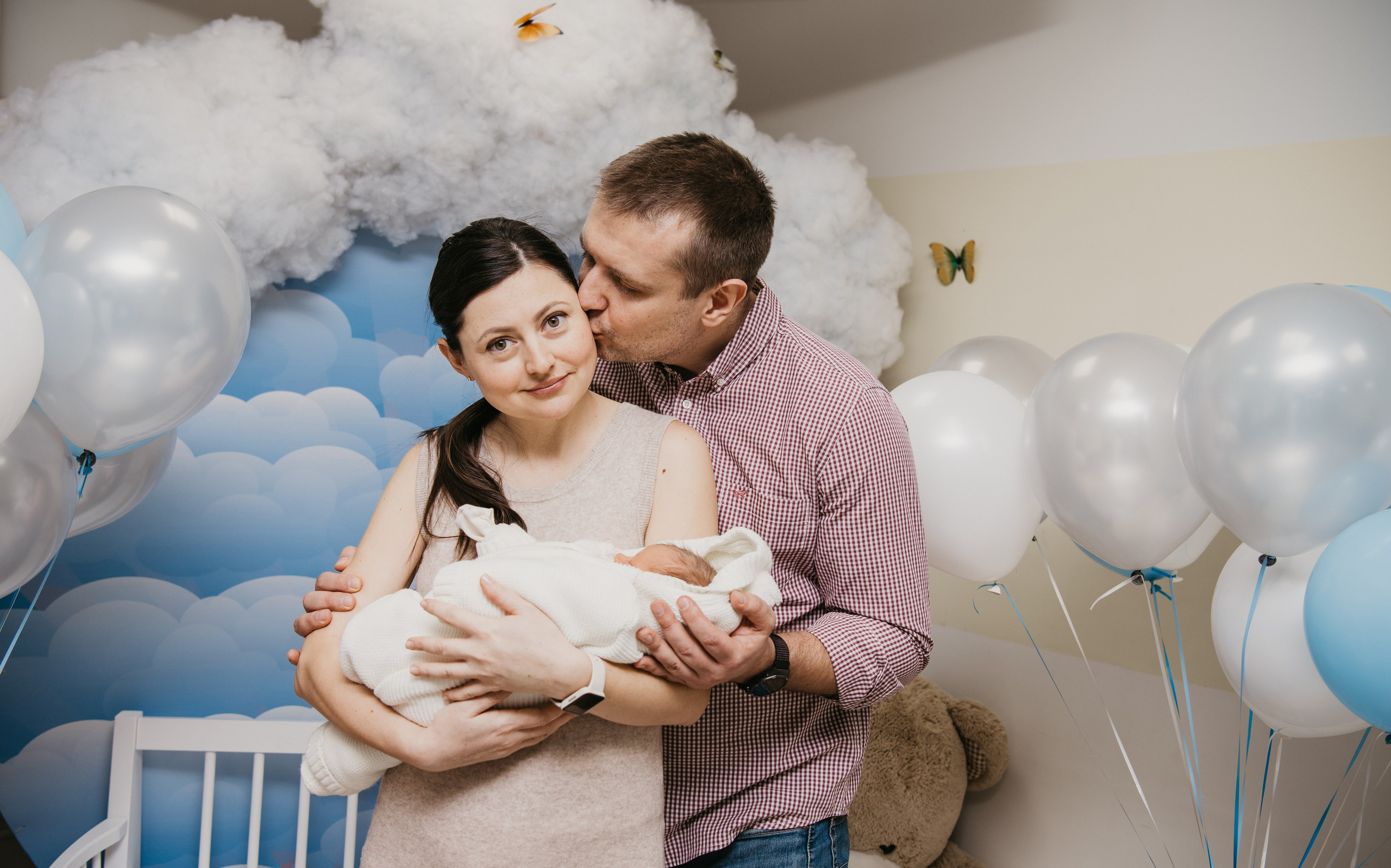 Выписка малыша. Мать и дитя на Севастопольском. Фотограф на выписку из роддома в Москве и МО