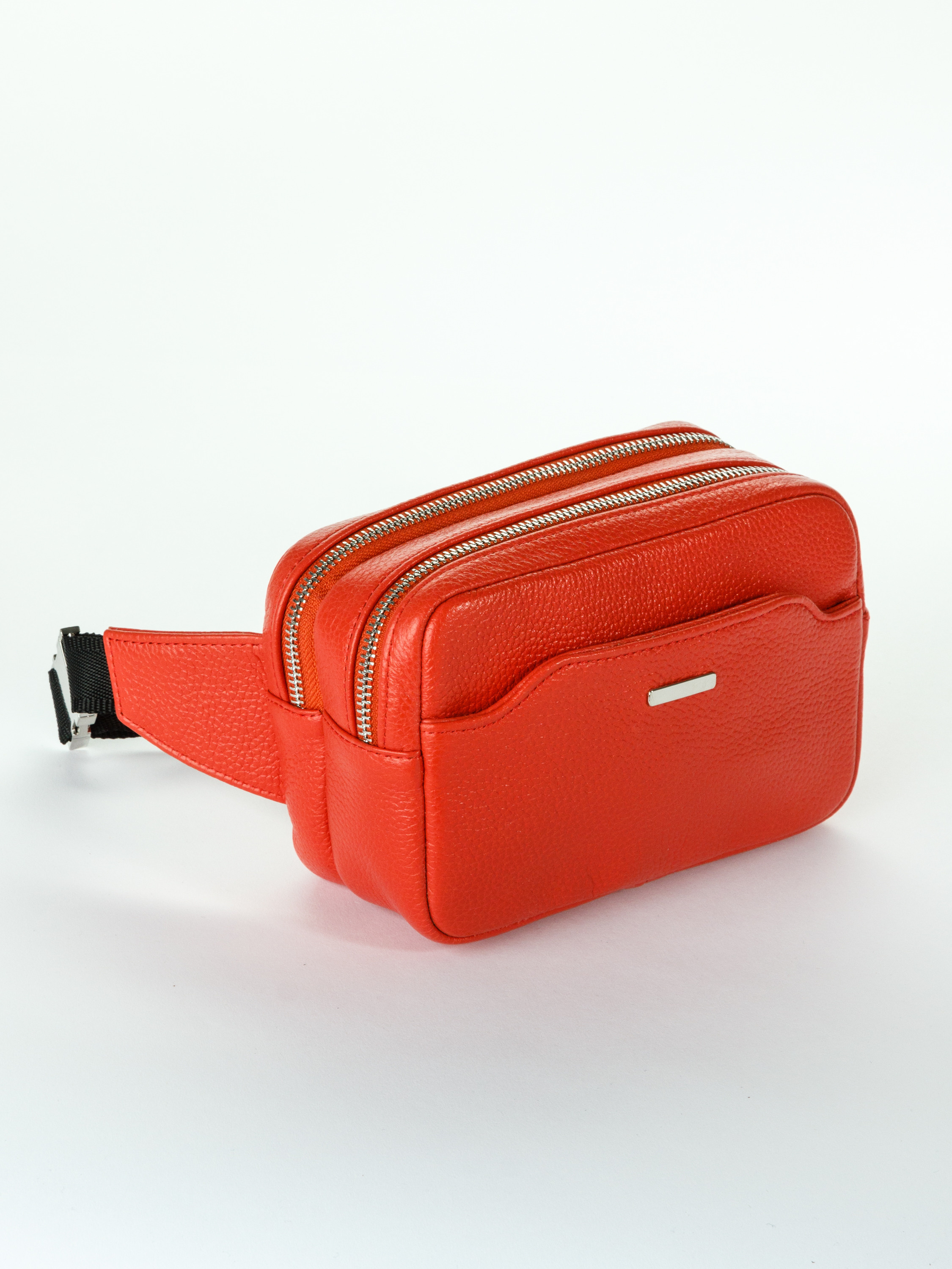 Предметная фотосъёмка одежды и аксессуаров в Санкт-Петербурге