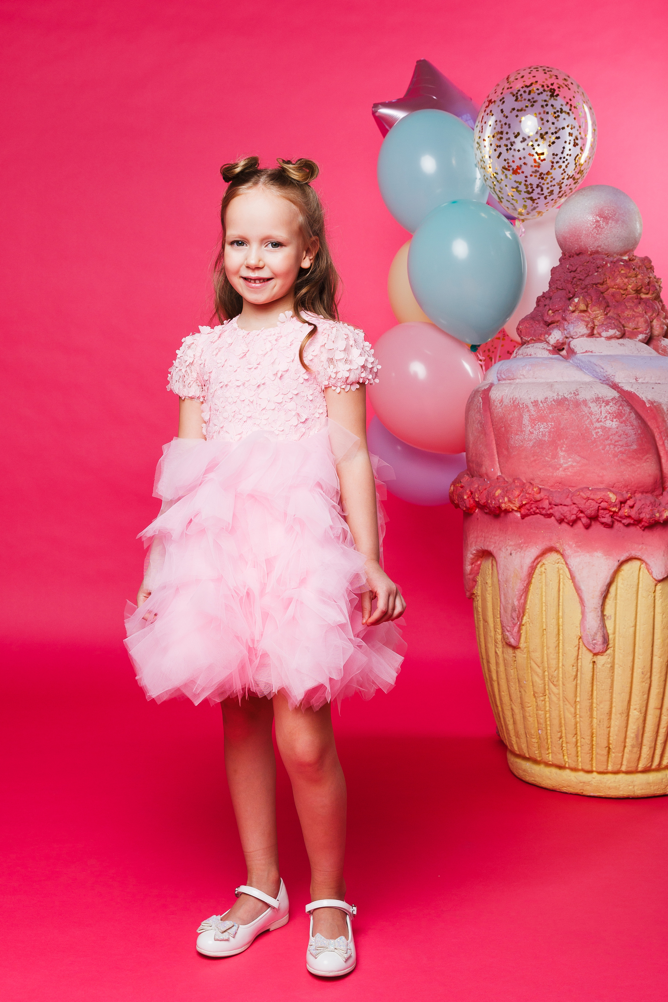 Фотосъёмка детской одежды для маркетплейсов, сайтов и соцсетей. Портретная фотосессия. Профессиональный фотограф в Санкт-Петербурге. Студийная фотография. Выездная фотостудия. СПб. Художественный портрет. Портретный фотограф Сергей Пушкин. Portrait photographer in Saint-Petersburg, Russia. Фотосъемка для Ozon, wildberries. 