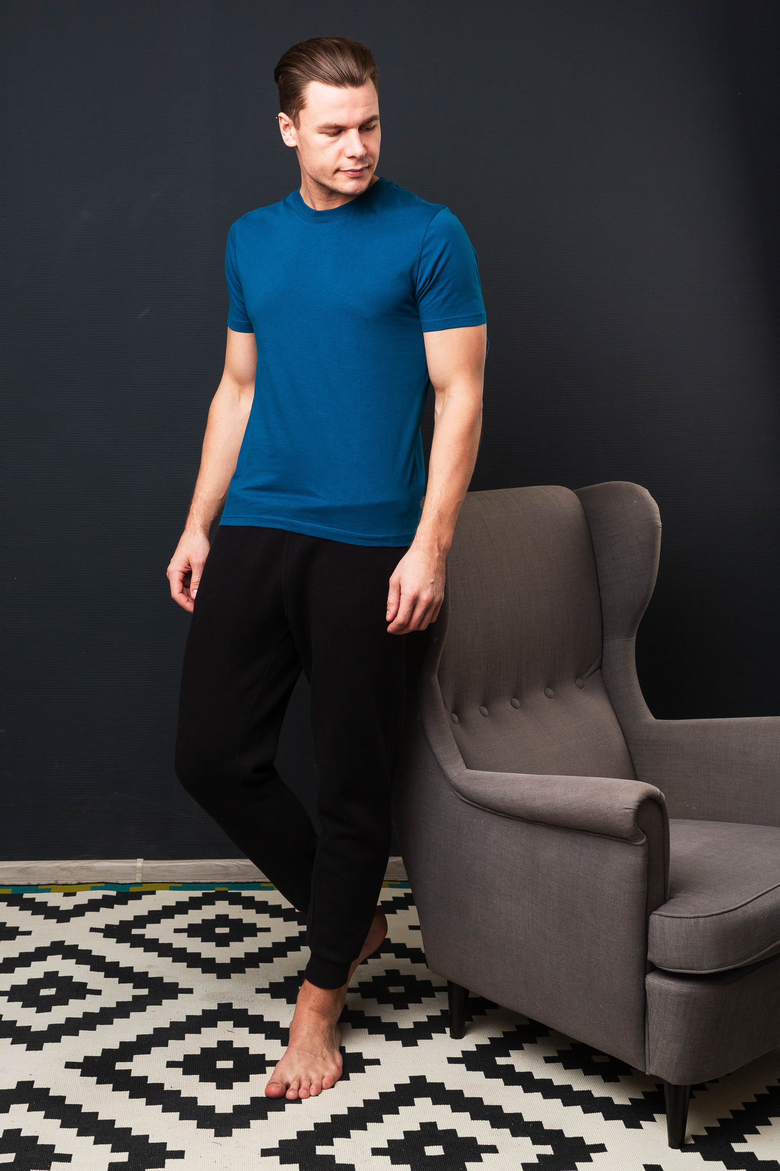 Фотосъёмка одежды для маркетплейсов, сайтов и соцсетей. Фото для каталога. Мужская одежда. Художественный портрет. Портфолио. Модельные тесты. Портретный фотограф Сергей Пушкин.  Портретная фотосессия. Профессиональный фотограф в Санкт-Петербурге. Студийная фотография. Выездная фотостудия. Студийная фотосесия.СПб. Portrait photographer in Saint-Petersburg, Russia. Фотосъемка для Ozon, wildberries. 