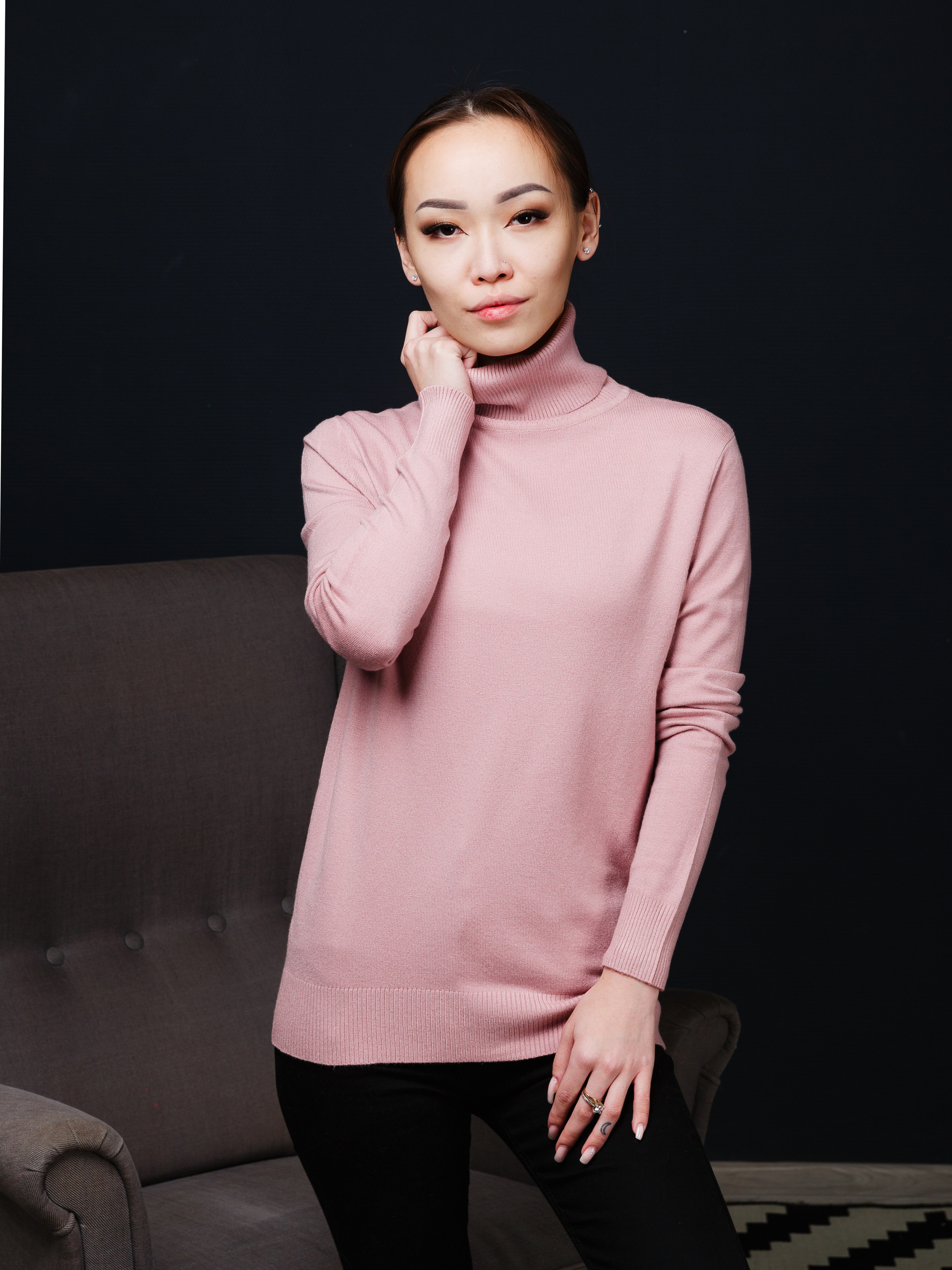 Профессиональный фотограф в Санкт-Петербурге. Студийная фотосъёмка детской и спортивной одежды на моделях для каталогов, маркетплейсов, сайтов и печатной рекламной продукции. Фотограф в Санкт-Петербурге, Сергей Пушкин.