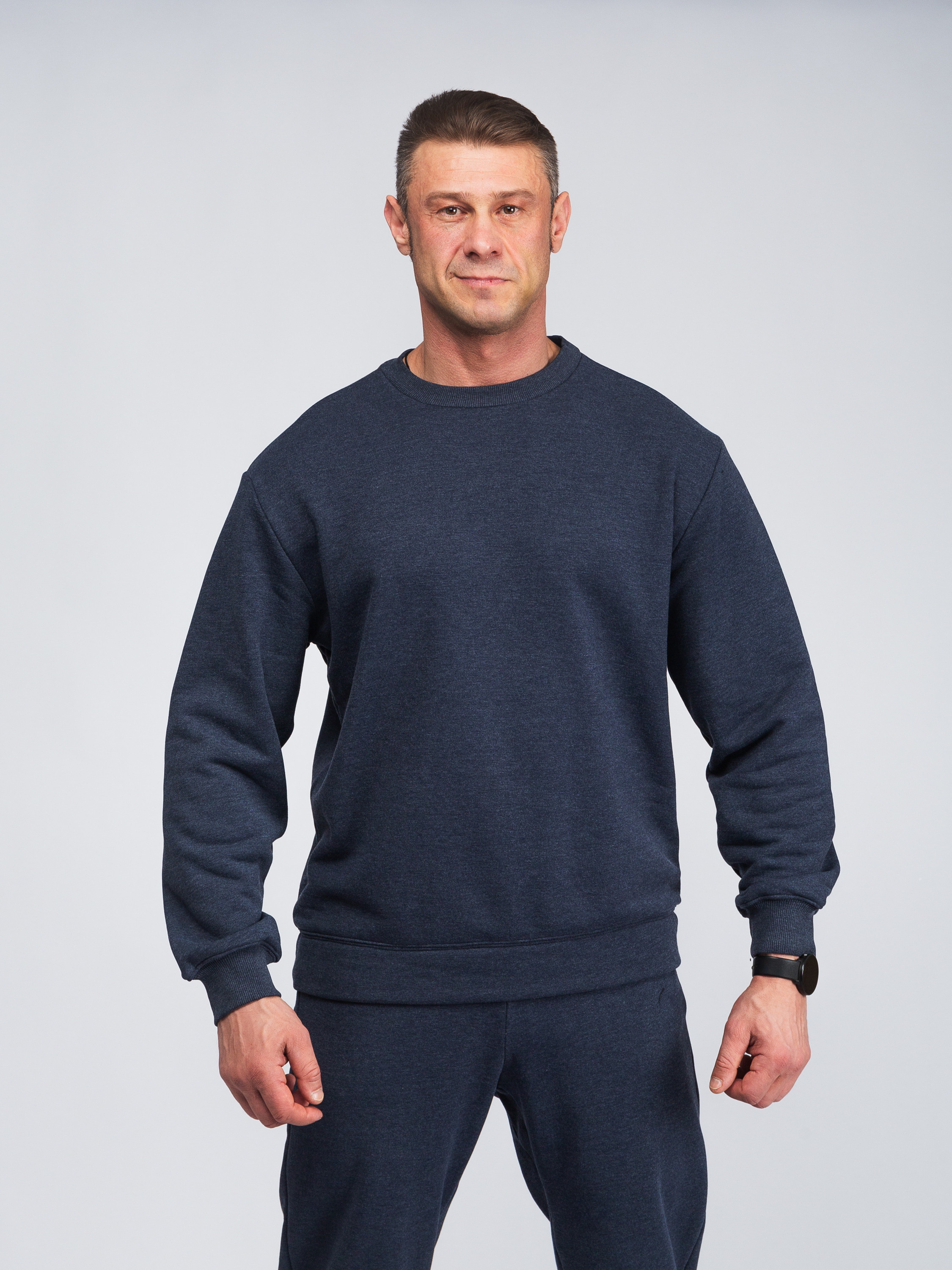 Фотосъёмка спортивной одежды для маркетплейсов, сайтов и соцсетей. Фото для каталога. Мужская одежда. Художественный портрет. Портфолио. Модельные тесты. Портретный фотограф Сергей Пушкин.  Портретная фотосессия. Профессиональный фотограф в Санкт-Петербурге. Студийная фотография. Выездная фотостудия. Студийная фотосесия.СПб. Portrait photographer in Saint-Petersburg, Russia. Фотосъемка для Ozon, wildberries. 