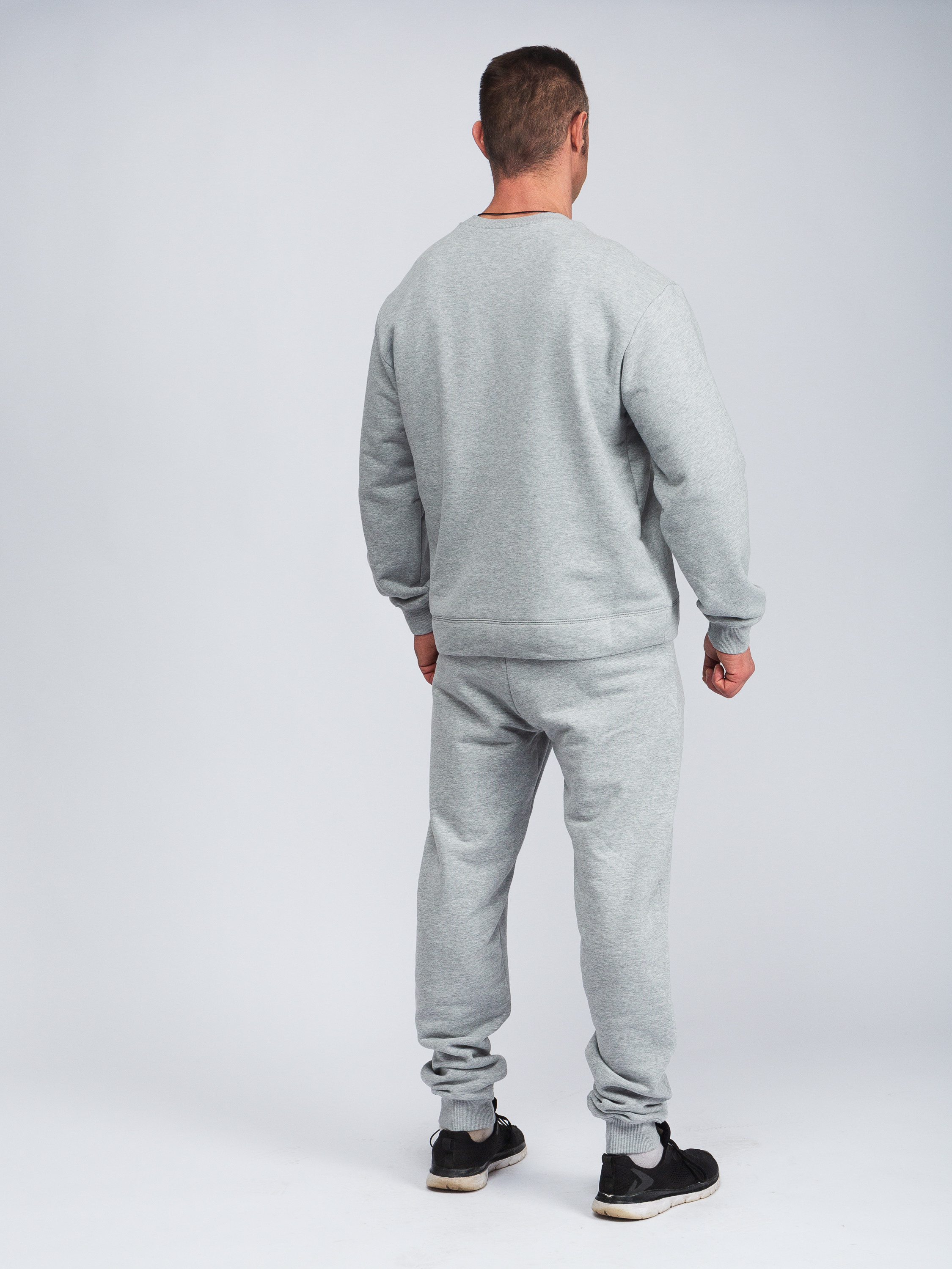 Фотосъёмка спортивной одежды для маркетплейсов, сайтов и соцсетей. Фото для каталога. Мужская одежда. Художественный портрет. Портретный фотограф Сергей Пушкин.  Портретная фотосессия. Профессиональный фотограф в Санкт-Петербурге. Студийная фотография. Выездная фотостудия. Студийная фотосесия.СПб. Portrait photographer in Saint-Petersburg, Russia. Фотосъемка для Ozon, wildberries. 