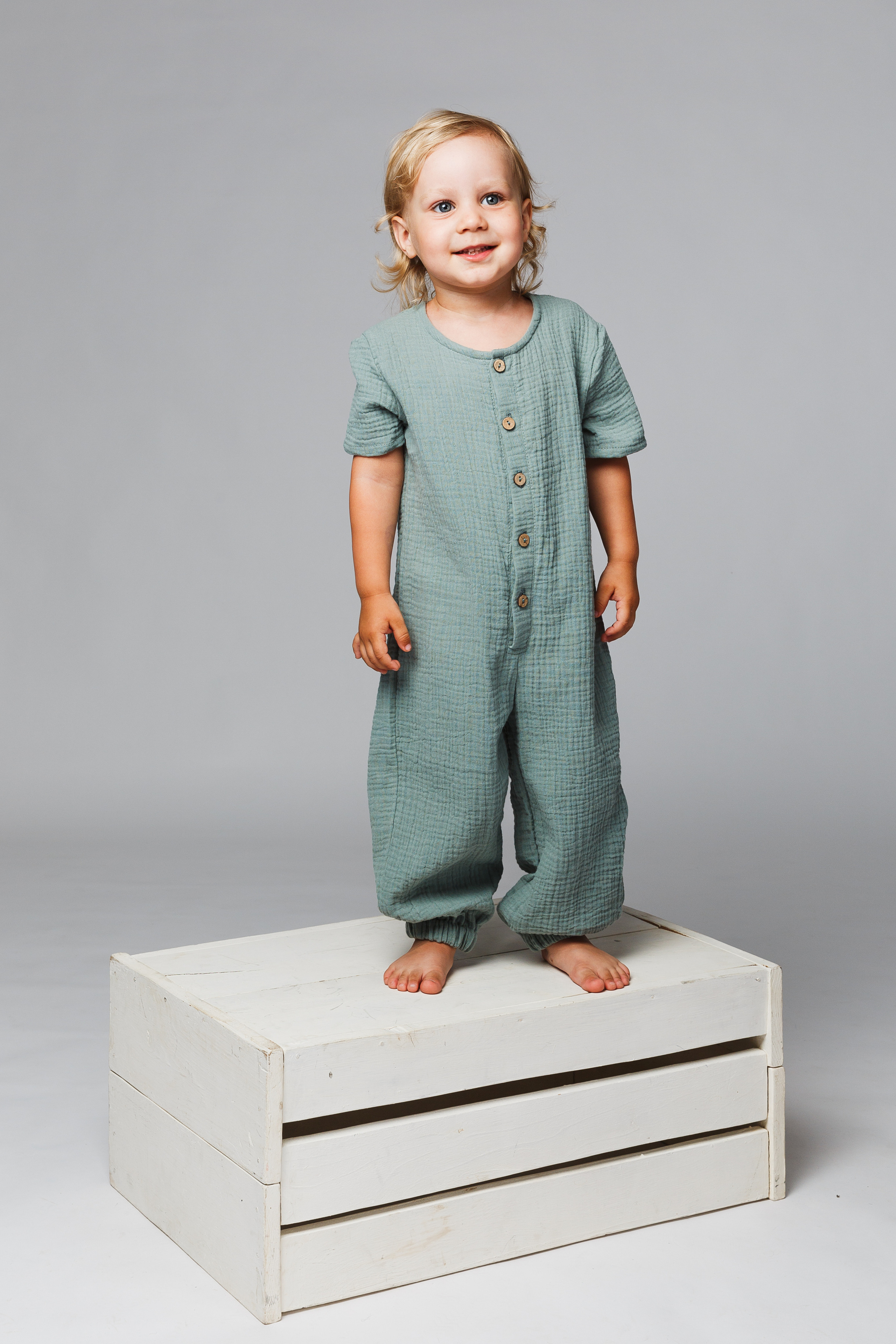 Фотосъёмка детской одежды для маркетплейсов, сайтов и соцсетей. Портретная фотосессия. Профессиональный фотограф в Санкт-Петербурге. Студийная фотография. Выездная фотостудия. СПб. Художественный портрет. Портретный фотограф Сергей Пушкин. Portrait photographer in Saint-Petersburg, Russia. Фотосъемка для Ozon, wildberries. 