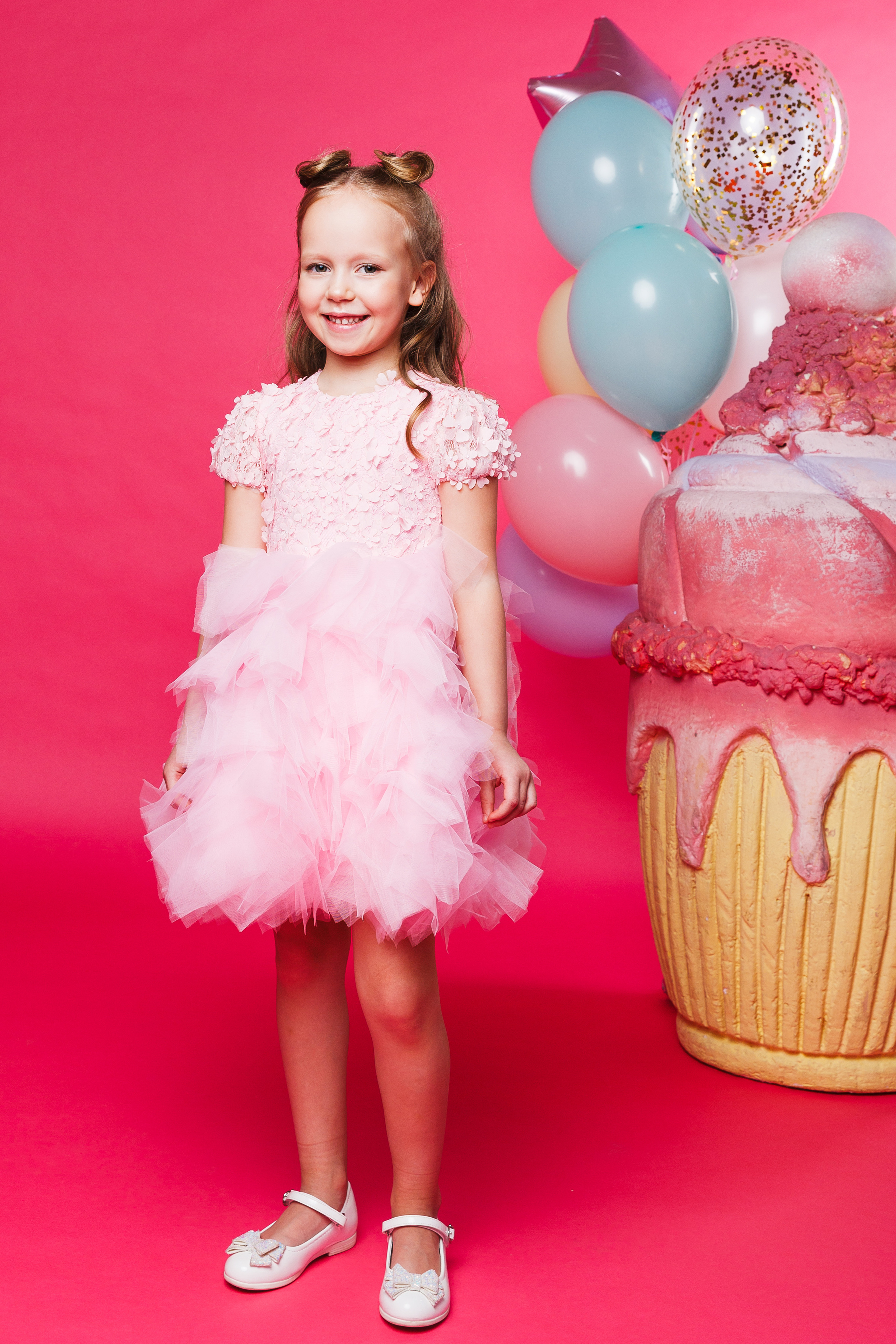 Фотосъёмка детской одежды для маркетплейсов, сайтов и соцсетей. Портретная фотосессия. Профессиональный фотограф в Санкт-Петербурге. Студийная фотография. Выездная фотостудия. СПб. Художественный портрет. Портретный фотограф Сергей Пушкин. Portrait photographer in Saint-Petersburg, Russia. Фотосъемка для Ozon, wildberries. 