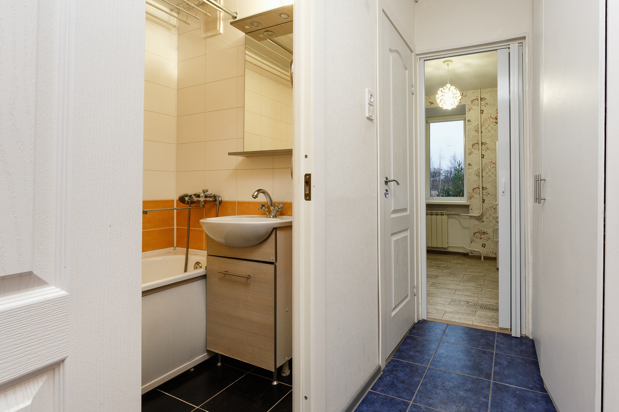 Рекламный фотограф в Санкт-Петербурге. Интерьерная фотосъемка коммерческих помещений. Фотограф Сергей Пушкин. СПб. Фото для сайтов и полиграфии. Сотрудничество агенства. Фотосъемка офисов, арт-пространств, коммерческих помещений и частных квартир на продажу и сдачу в аренду. Photographer  in Saint-Petersburg, Russia.