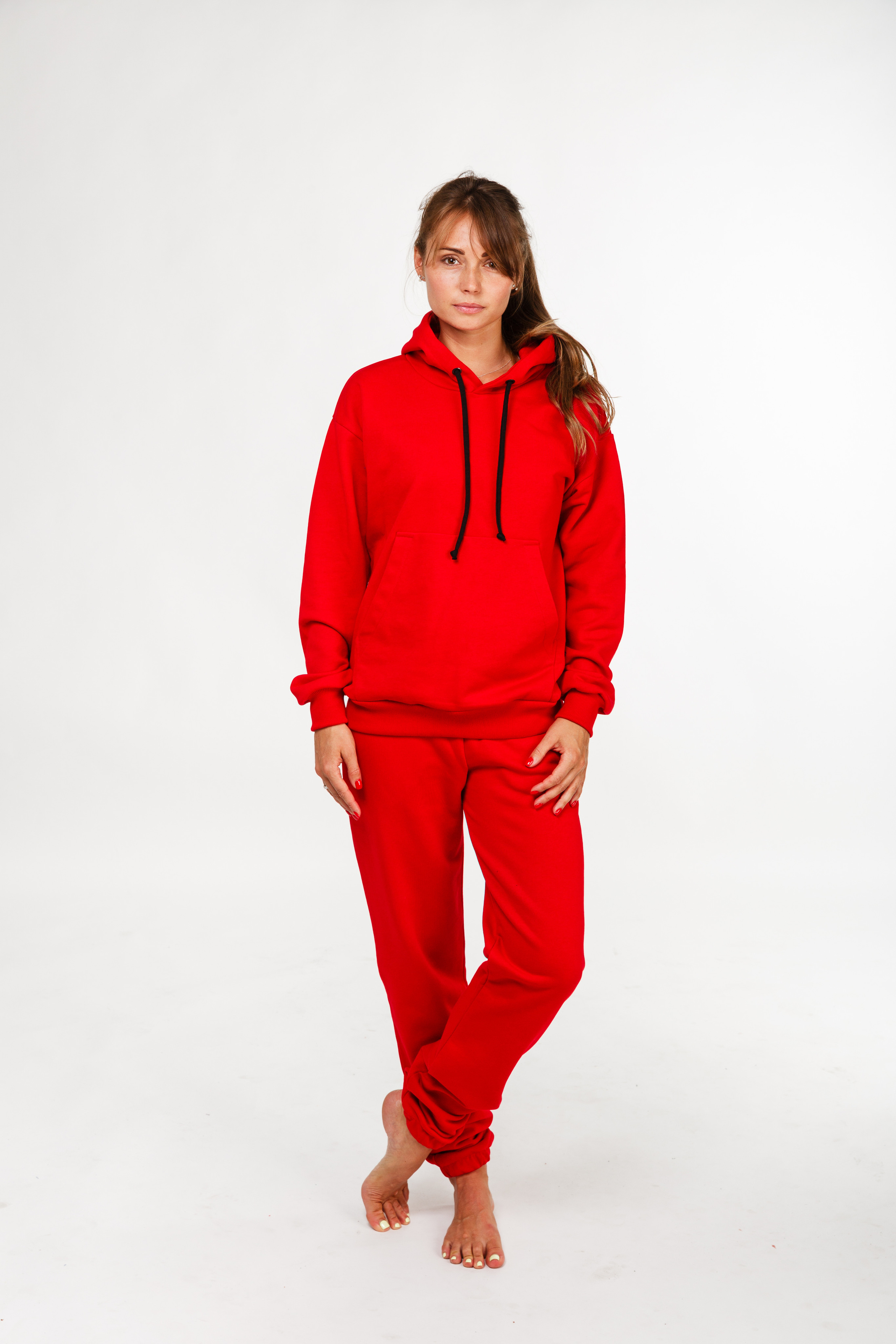 Профессиональный фотограф в Санкт-Петербурге. Студийная фотосъёмка детской и спортивной одежды на моделях для каталогов, маркетплейсов, сайтов и печатной рекламной продукции. Одежда для дома и спорта. Студийная фотосессия для маркетплейсов и соцсетей.