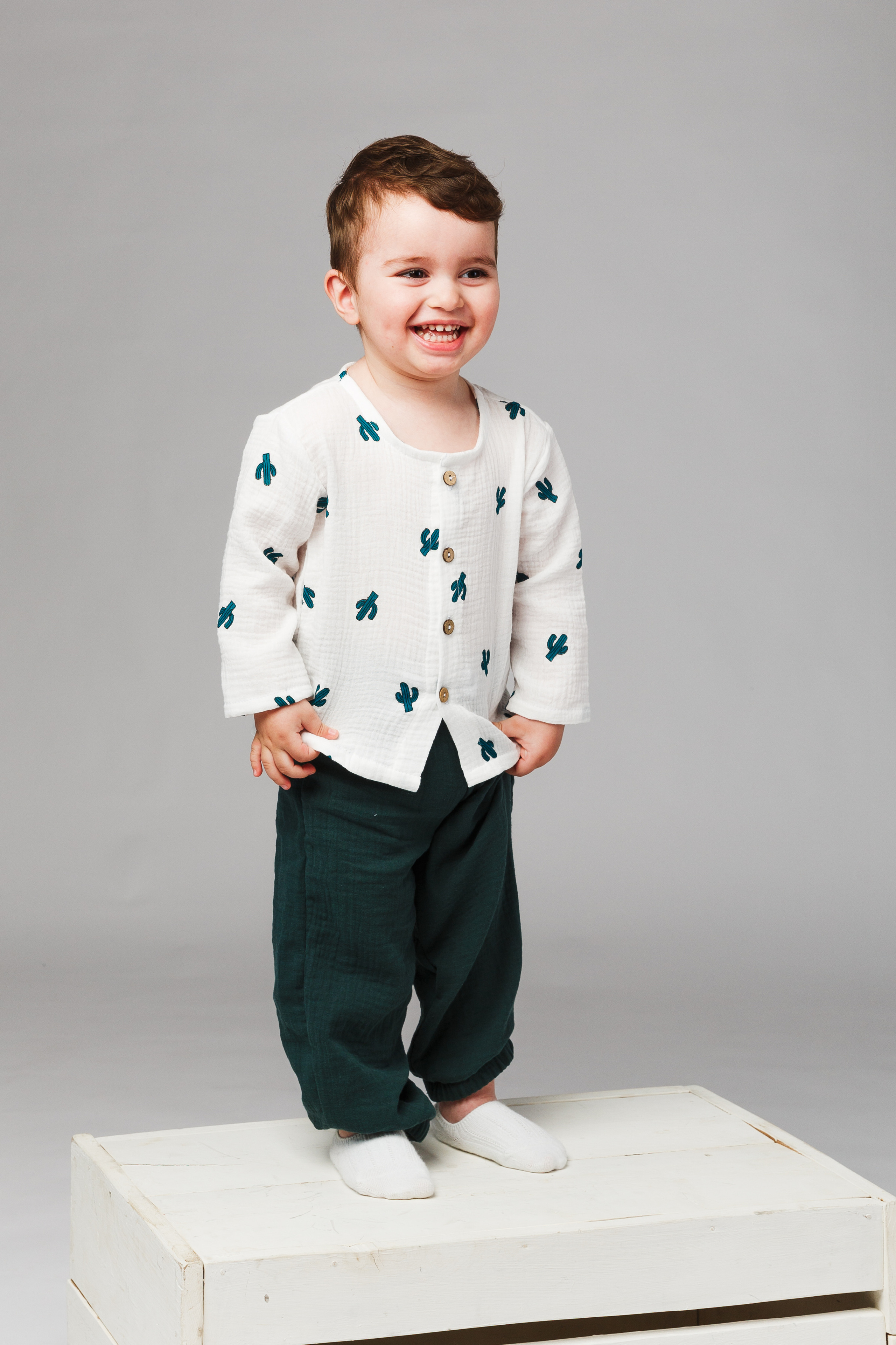 Фотосъёмка детской одежды для маркетплейсов, сайтов и соцсетей. Портретная фотосессия. Профессиональный фотограф в Санкт-Петербурге. Студийная фотография. Выездная фотостудия. СПб. Художественный портрет. Портретный фотограф Сергей Пушкин. Portrait photographer in Saint-Petersburg, Russia. Фотосъемка для Ozon, wildberries. 