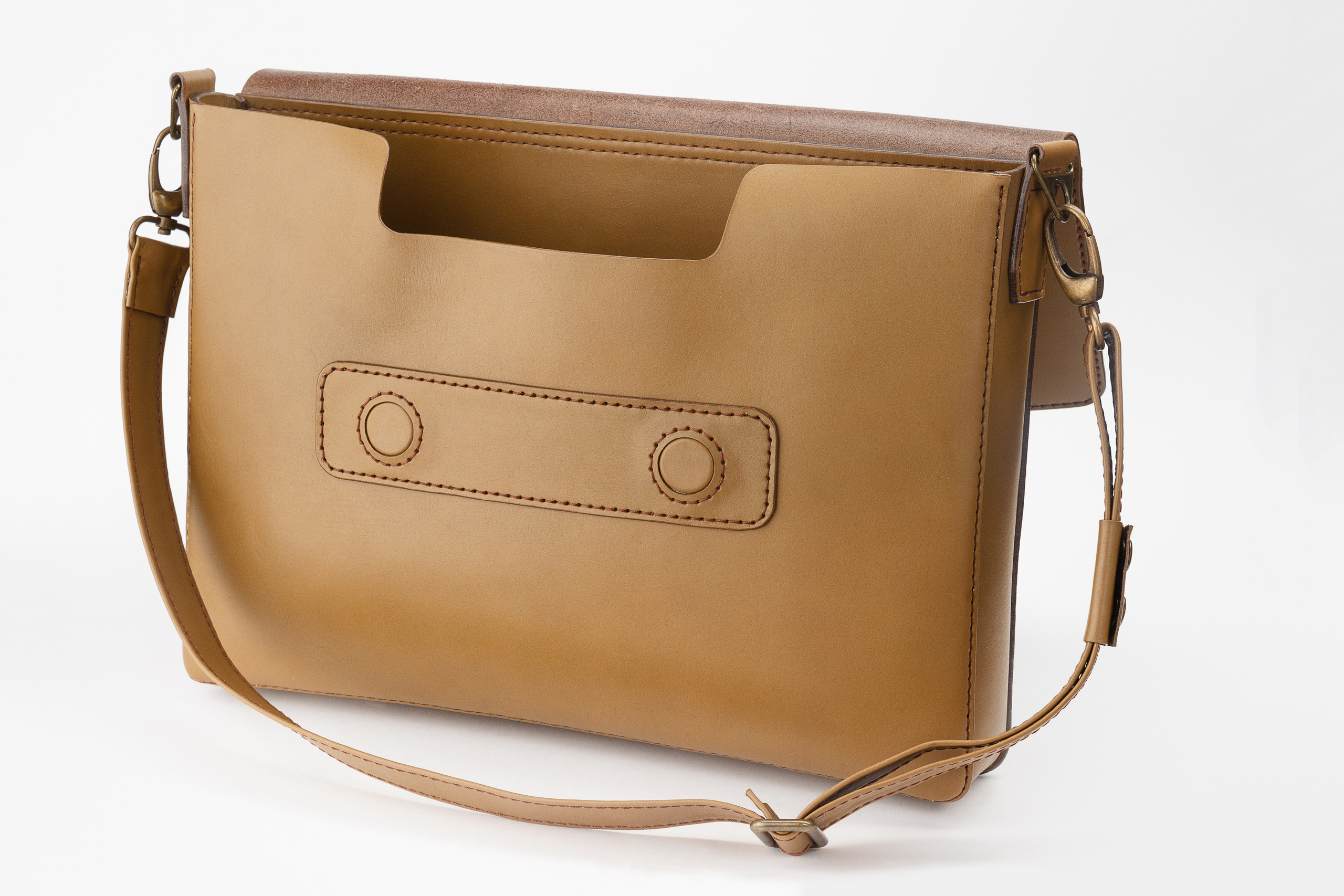 Предметная фотосъёмка одежды и аксессуаров в Санкт-Петербурге