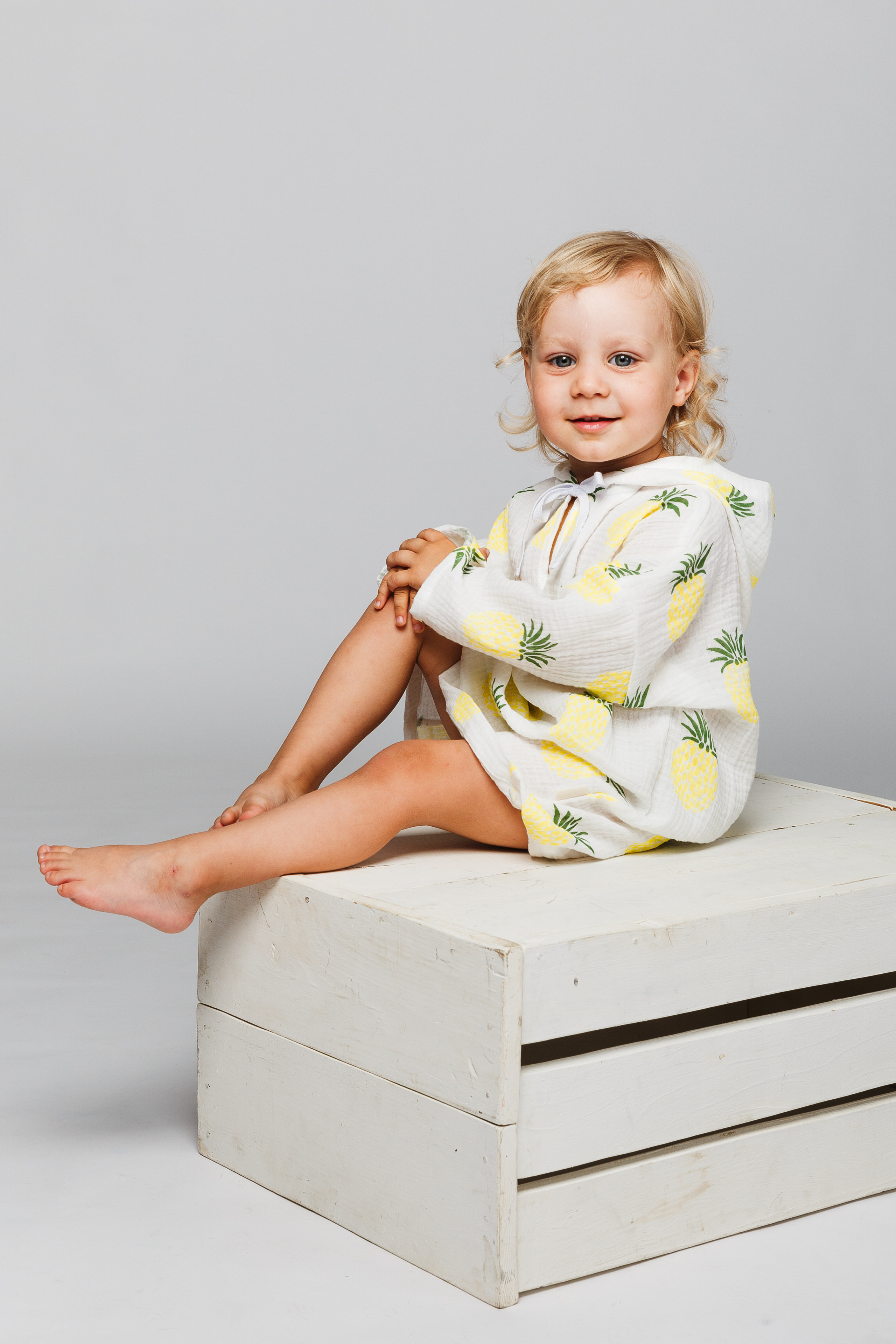 Фотосъёмка детской одежды для маркетплейсов, сайтов и соцсетей. Портретная фотосессия. Профессиональный фотограф в Санкт-Петербурге. Студийная фотография. Выездная фотостудия. СПб. Художественный портрет. Портретный фотограф Сергей Пушкин. Portrait photographer in Saint-Petersburg, Russia. Фотосъемка для Ozon, wildberries. 