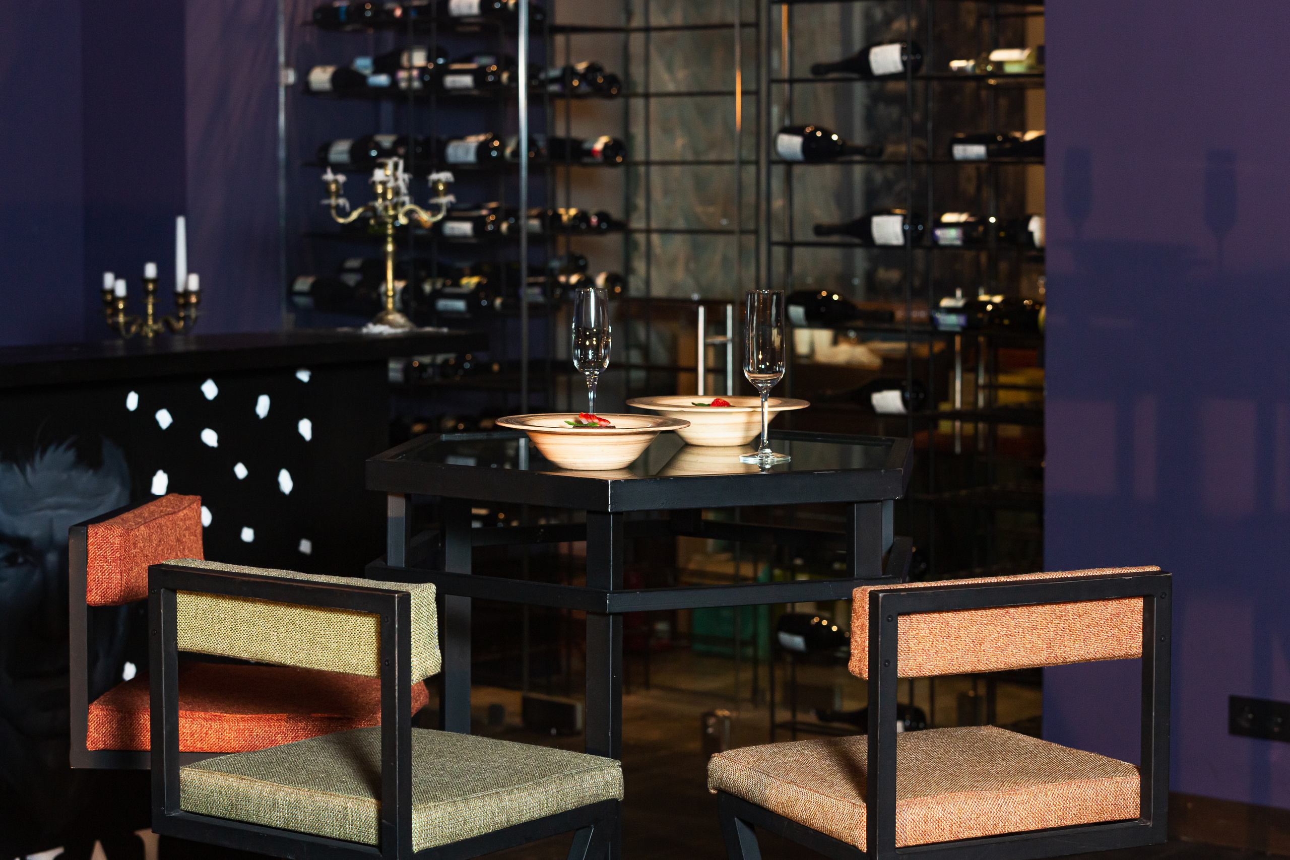 Рекламный фотограф в Санкт-Петербурге. Интерьерная фотосъемка. Фотограф Сергей Пушкин. СПб. Фото для сайтов и полиграфии. Сотрудничество агенства. Фотосъемка ресторанов, арт-пространств и частных помещений. Photographer  in Saint-Petersburg, Russia.