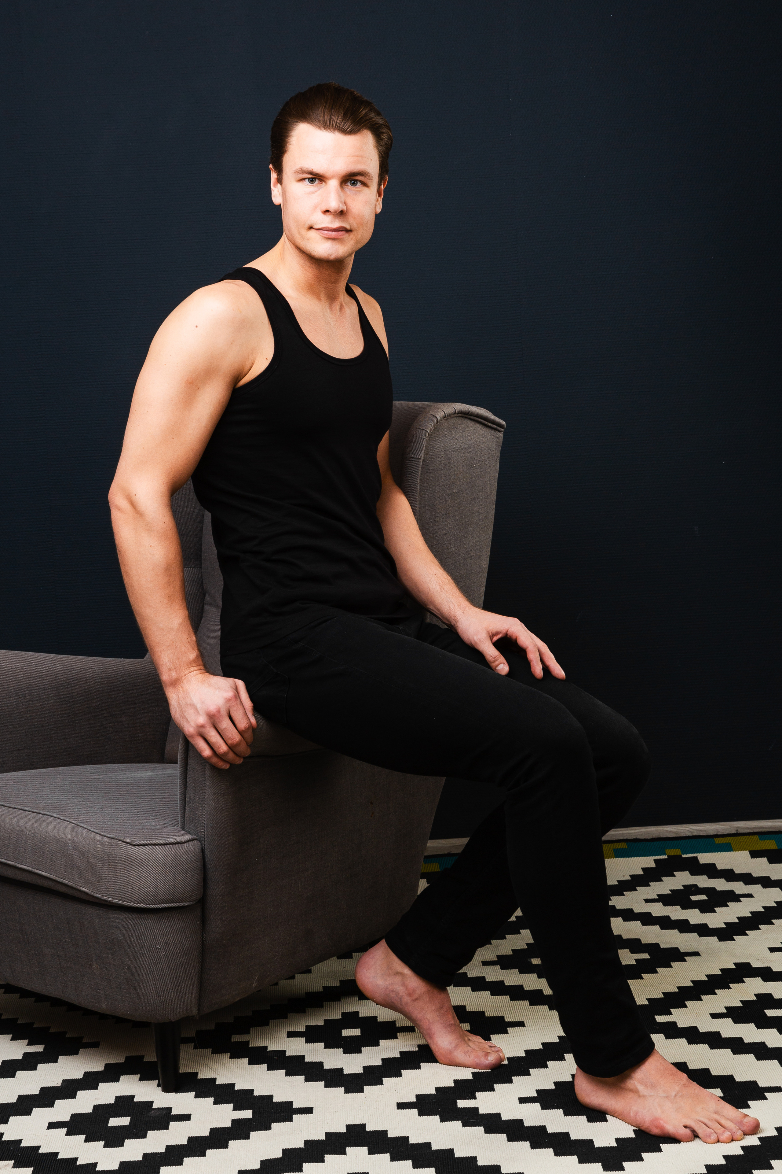 Фотосъёмка одежды для маркетплейсов, сайтов и соцсетей. Фото для каталога. Мужская одежда. Художественный портрет. Портфолио. Модельные тесты. Портретный фотограф Сергей Пушкин.  Портретная фотосессия. Профессиональный фотограф в Санкт-Петербурге. Студийная фотография. Выездная фотостудия. Студийная фотосесия.СПб. Portrait photographer in Saint-Petersburg, Russia. Фотосъемка для Ozon, wildberries. 