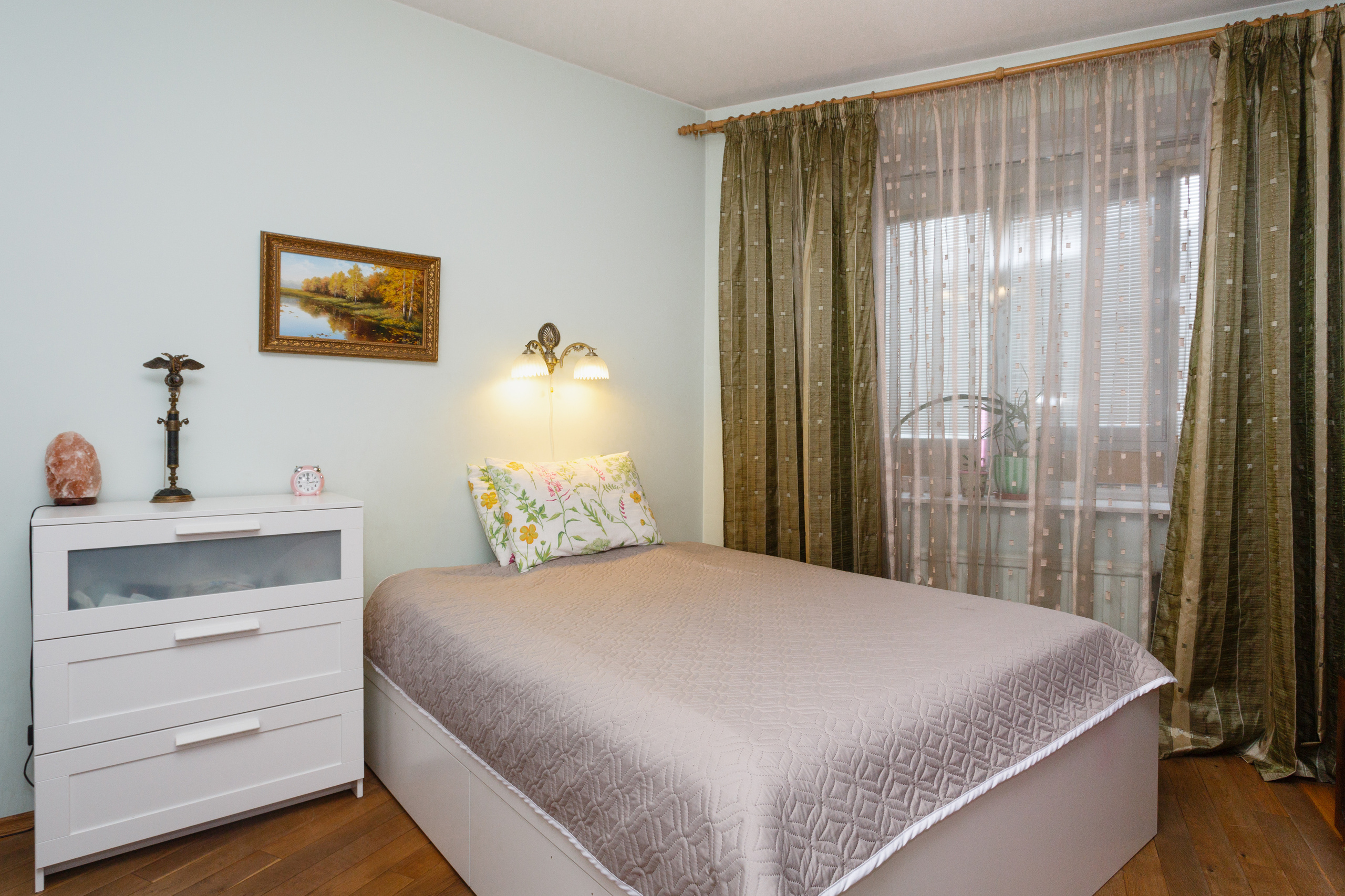 Рекламный фотограф в Санкт-Петербурге. Интерьерная фотосъемка коммерческих помещений. Фотограф Сергей Пушкин. СПб. Фото для сайтов и полиграфии. Сотрудничество агенства. Фотосъемка офисов, арт-пространств, коммерческих помещений и частных квартир на продажу и сдачу в аренду. Photographer  in Saint-Petersburg, Russia.