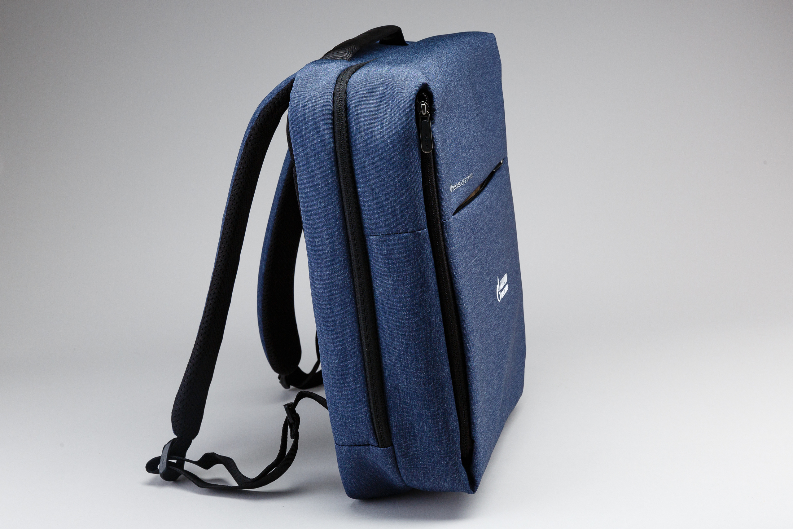 Предметная фотосъёмка одежды и аксессуаров в Санкт-Петербурге