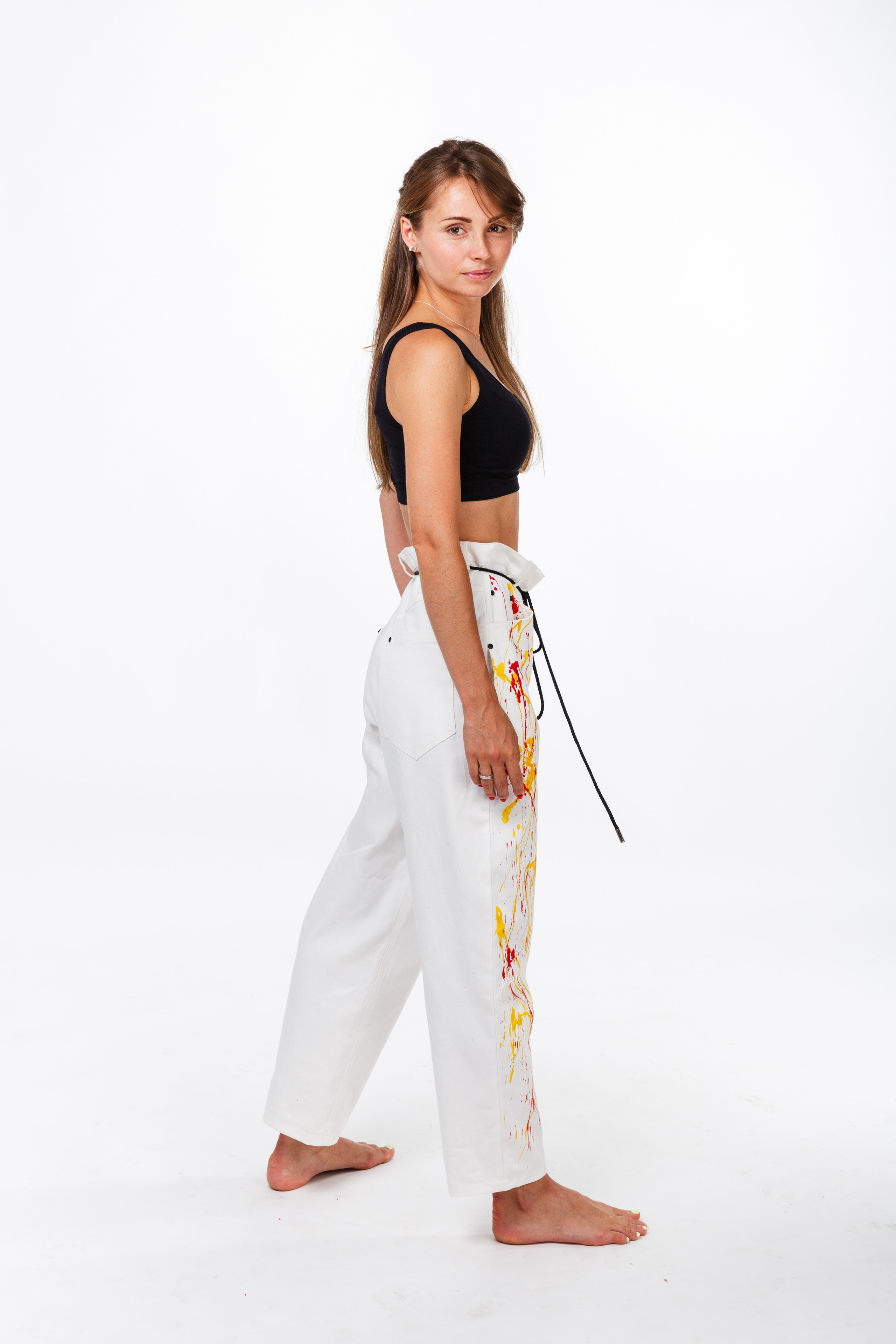 Профессиональный фотограф в Санкт-Петербурге. Студийная фотосъёмка детской и спортивной одежды на моделях для каталогов, маркетплейсов, сайтов и печатной рекламной продукции. Одежда для дома и спорта. Студийная фотосессия для маркетплейсов и соцсетей.