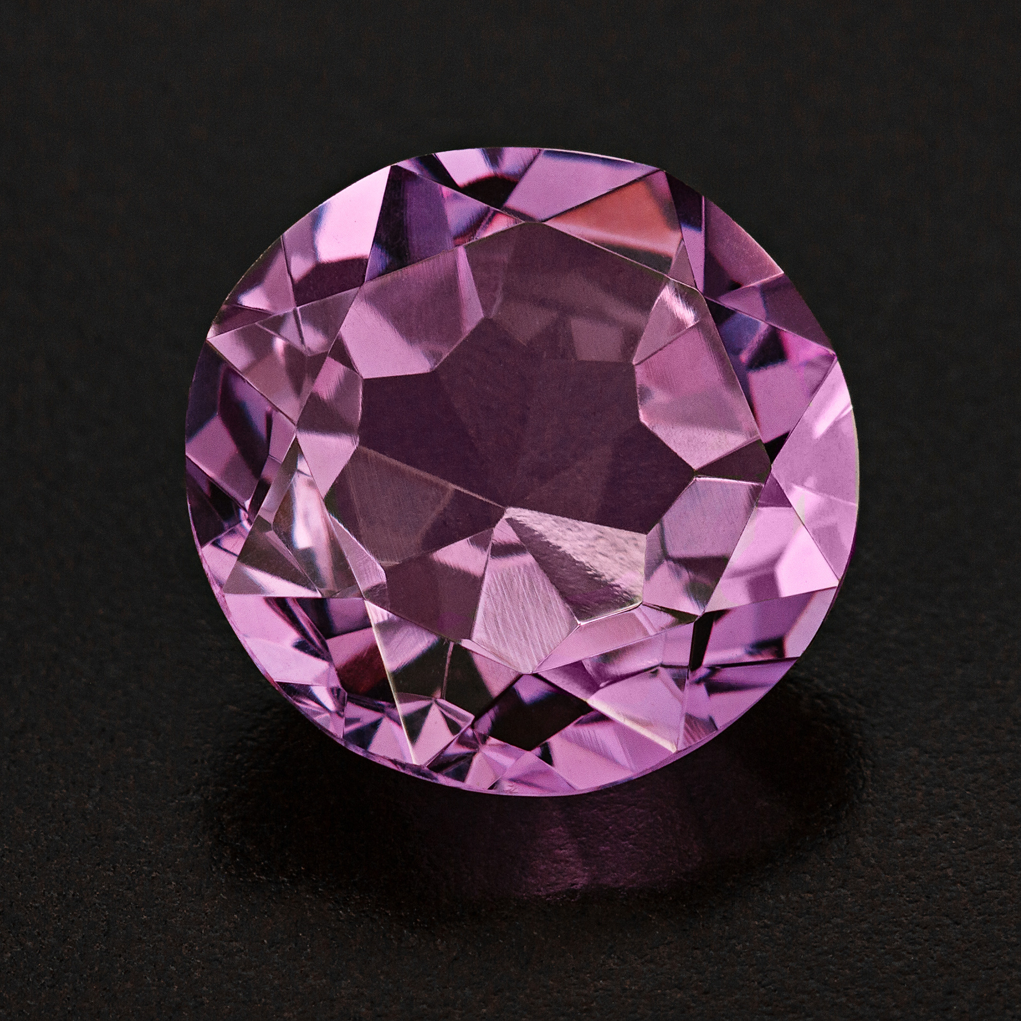 Рекламная фотосъёмка ювелирных украшений и драгоценных камней. Предметная фотосъемка ювелирных украшений. Профессиональный фотограф в Санкт-Петербурге для ювелиров. Студийная фотография. Ювелирный фотограф Сергей Пушкин. Фото для рекламы.  Product photographer in Saint-Petersburg, Russia. Gems photo. Фотосессия украшений в спб. Фотограф в студии в спб для украшений. Фотосессия бижутерии.