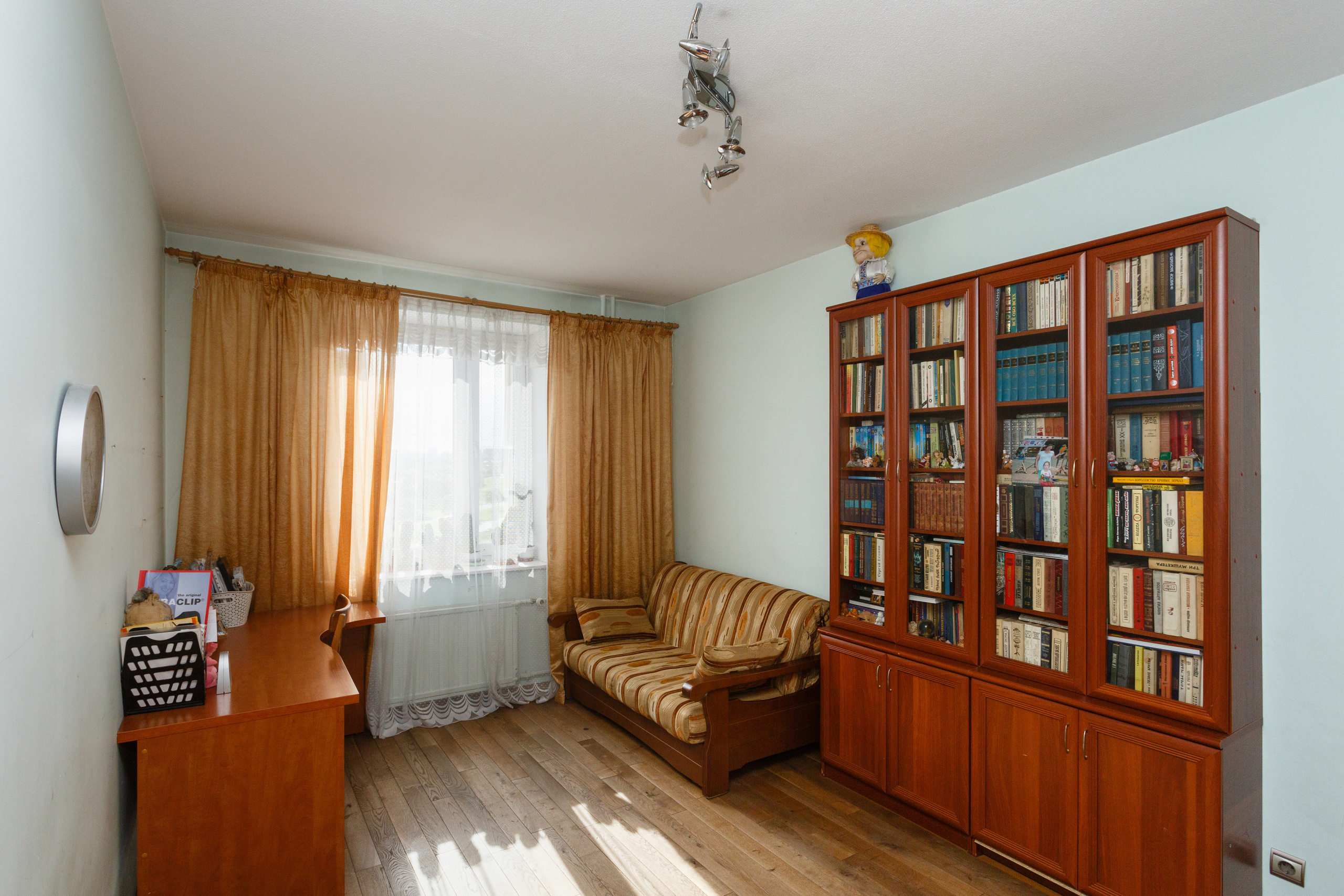 Рекламный фотограф в Санкт-Петербурге. Интерьерная фотосъемка коммерческих помещений. Фотограф Сергей Пушкин. СПб. Фото для сайтов и полиграфии. Сотрудничество агенства. Фотосъемка офисов, арт-пространств, коммерческих помещений и частных квартир на продажу и сдачу в аренду. Photographer  in Saint-Petersburg, Russia.