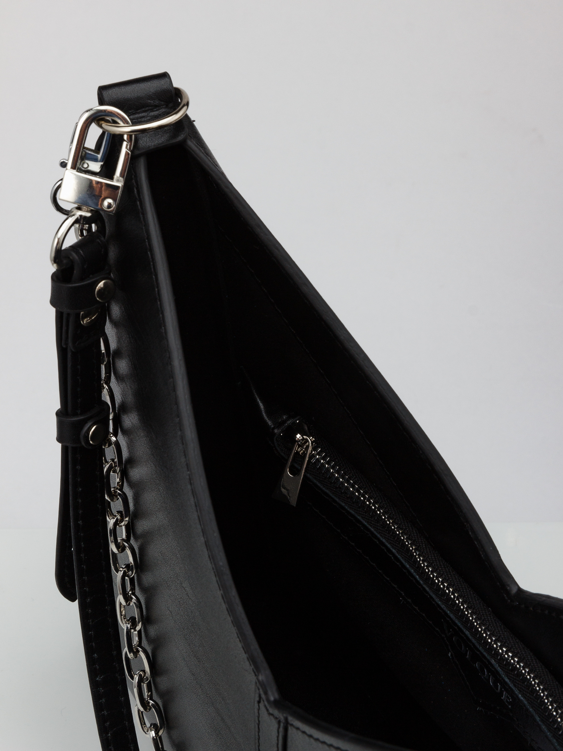 Предметная фотосъёмке сумок для сайта, соцсетей и маркетплейсов.