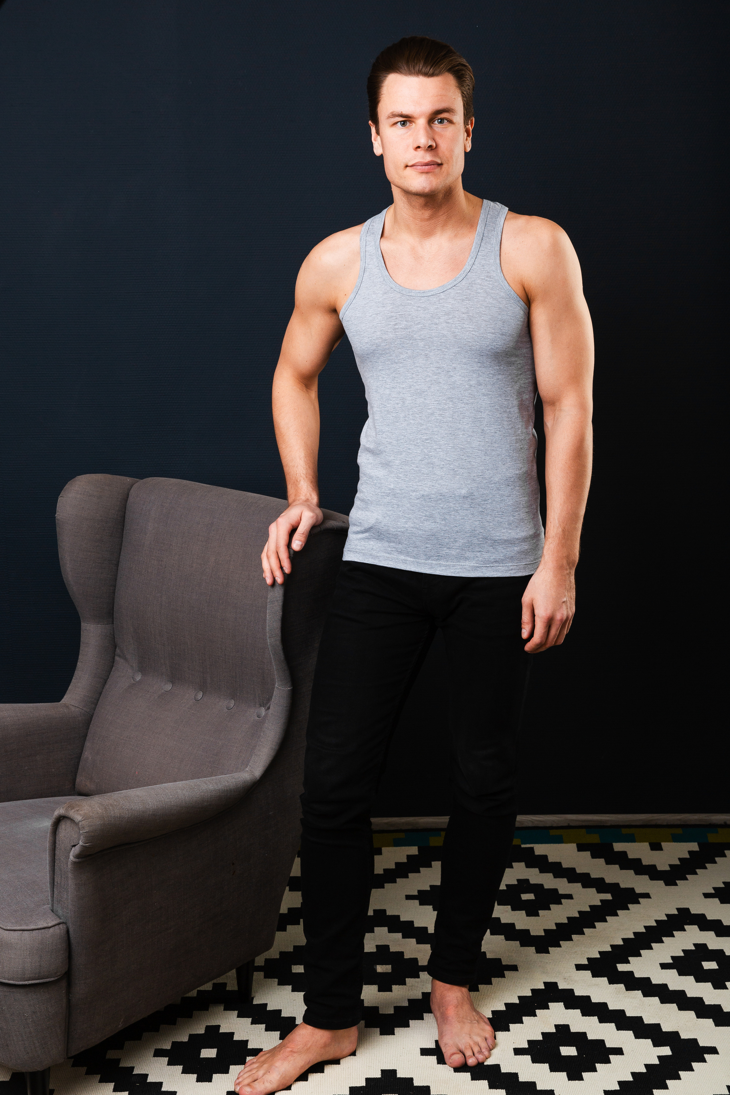 Фотосъёмка одежды для маркетплейсов, сайтов и соцсетей. Фото для каталога. Мужская одежда. Художественный портрет. Портфолио. Модельные тесты. Портретный фотограф Сергей Пушкин.  Портретная фотосессия. Профессиональный фотограф в Санкт-Петербурге. Студийная фотография. Выездная фотостудия. Студийная фотосесия.СПб. Portrait photographer in Saint-Petersburg, Russia. Фотосъемка для Ozon, wildberries. 