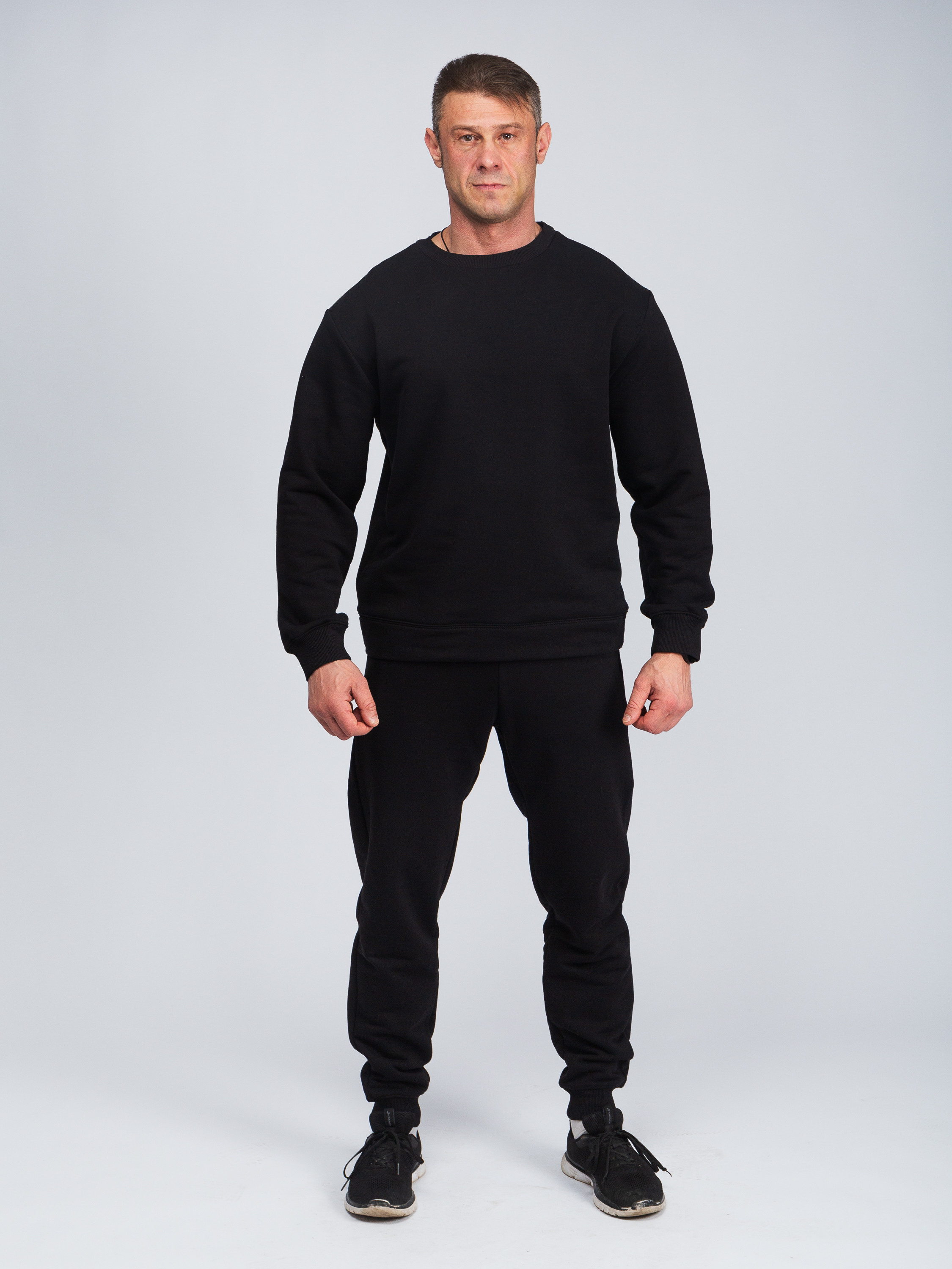 Фотосъёмка спортивной одежды для маркетплейсов, сайтов и соцсетей. Фото для каталога. Мужская одежда. Художественный портрет. Портфолио. Модельные тесты. Портретный фотограф Сергей Пушкин.  Портретная фотосессия. Профессиональный фотограф в Санкт-Петербурге. Студийная фотография. Выездная фотостудия. Студийная фотосесия.СПб. Portrait photographer in Saint-Petersburg, Russia. Фотосъемка для Ozon, wildberries. 