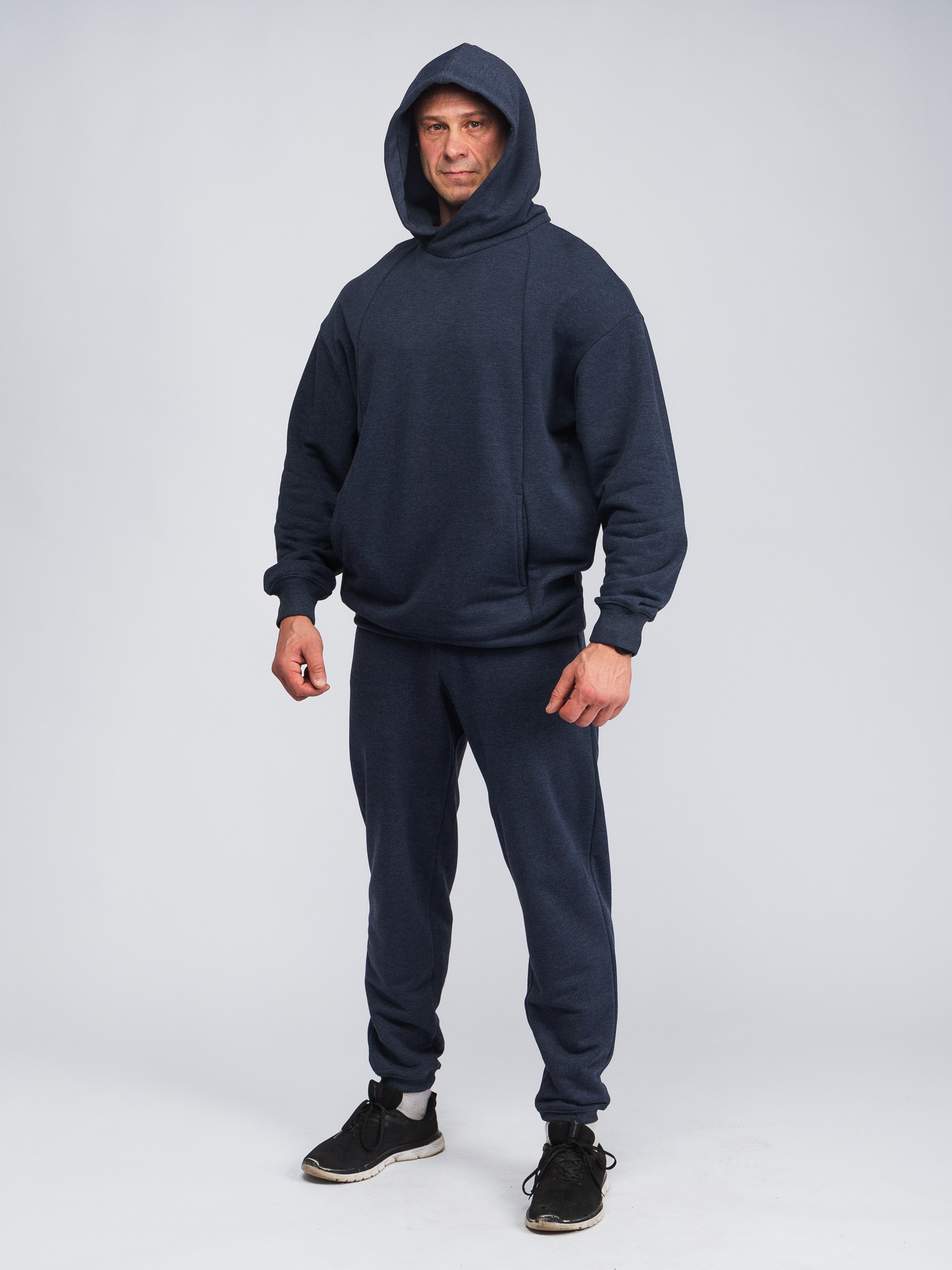 Фотосъёмка спортивной одежды для маркетплейсов, сайтов и соцсетей. Фото для каталога. Мужская одежда. Художественный портрет. Портфолио. Модельные тесты. Портретный фотограф Сергей Пушкин.  Портретная фотосессия. Профессиональный фотограф в Санкт-Петербурге. Студийная фотография. Выездная фотостудия. Студийная фотосесия.СПб. Portrait photographer in Saint-Petersburg, Russia. Фотосъемка для Ozon, wildberries. 