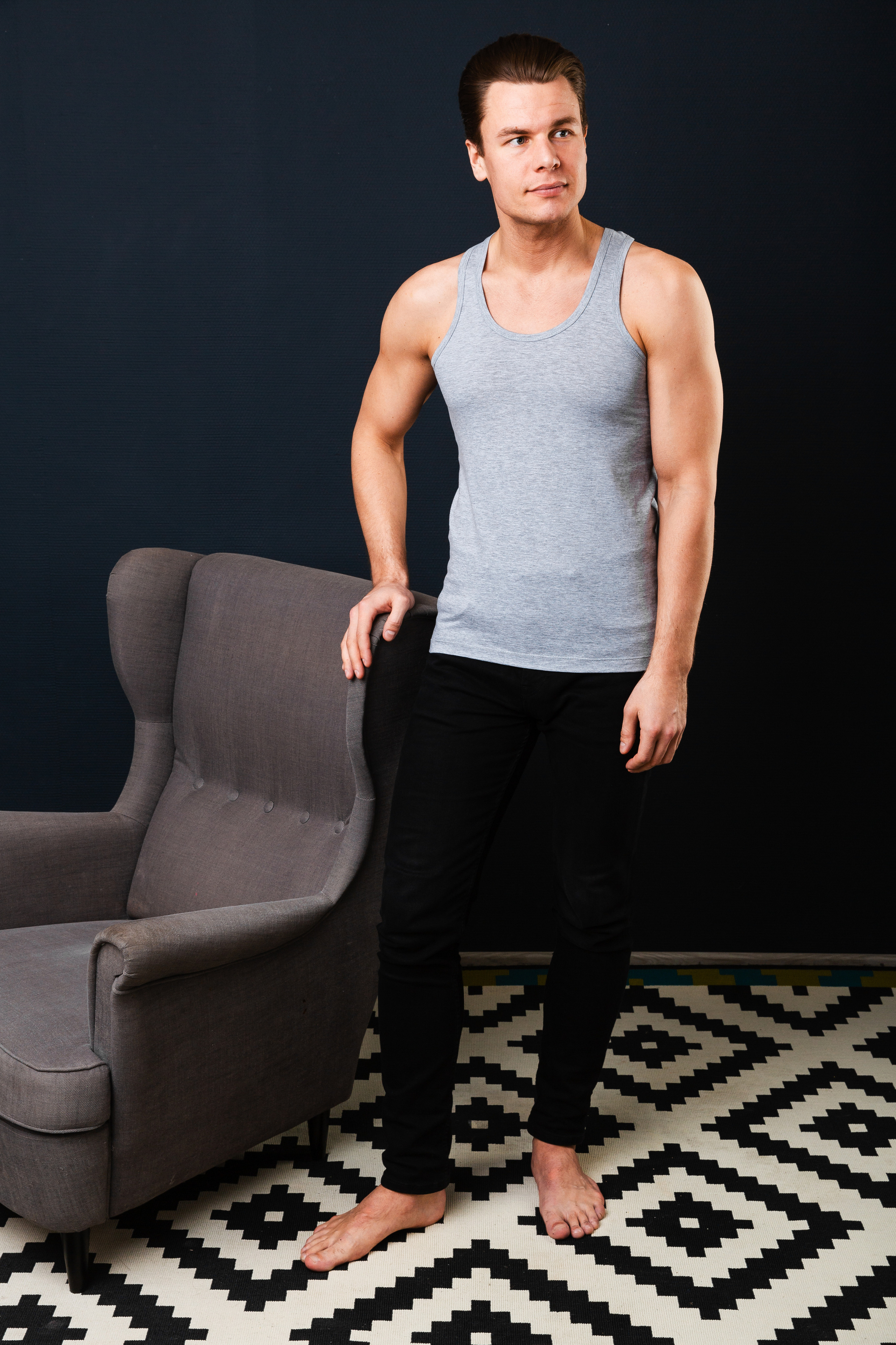 Фотосъёмка одежды для маркетплейсов, сайтов и соцсетей. Фото для каталога. Мужская одежда. Художественный портрет. Портфолио. Модельные тесты. Портретный фотограф Сергей Пушкин.  Портретная фотосессия. Профессиональный фотограф в Санкт-Петербурге. Студийная фотография. Выездная фотостудия. Студийная фотосесия.СПб. Portrait photographer in Saint-Petersburg, Russia. Фотосъемка для Ozon, wildberries. 