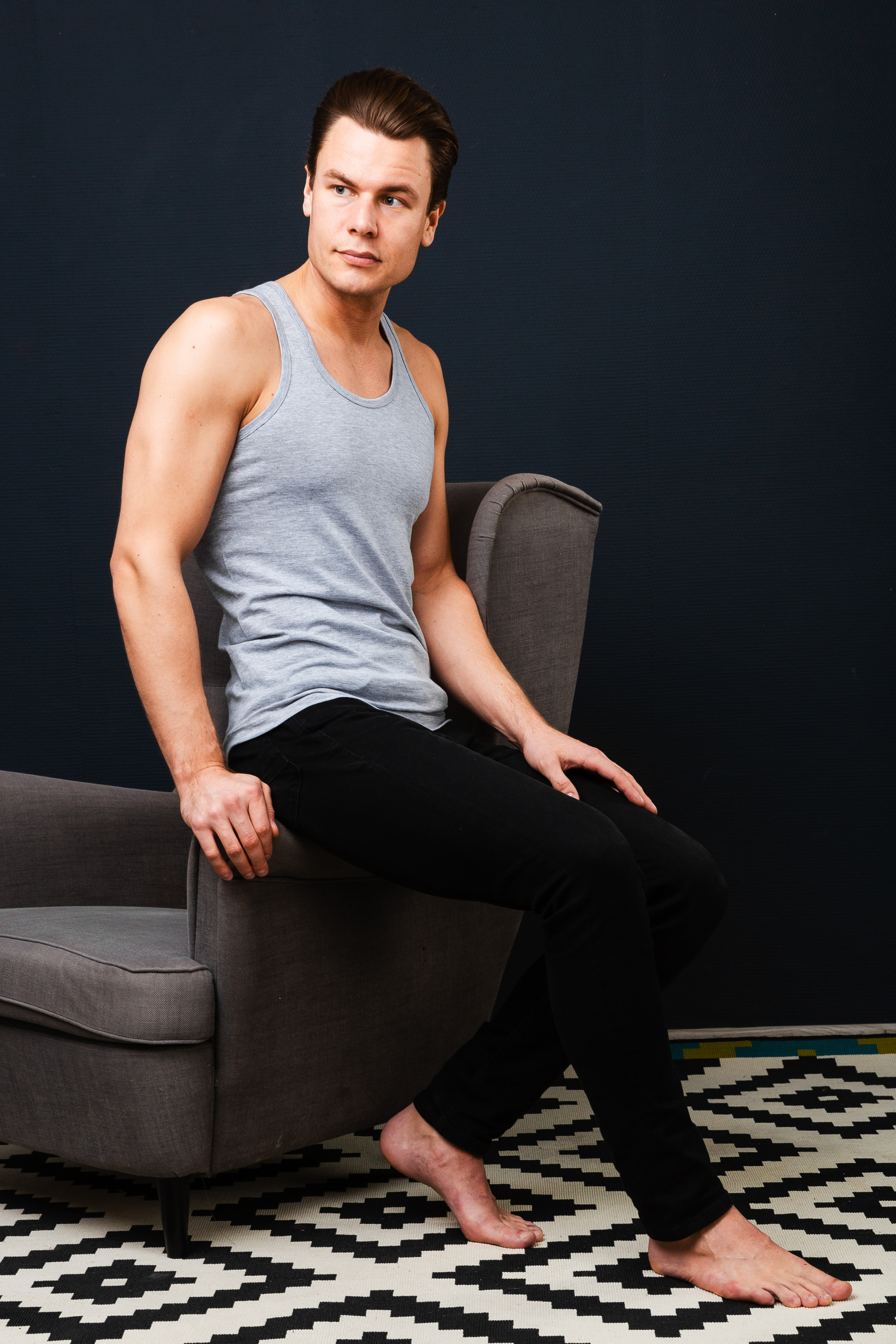 Фотосъёмка одежды для маркетплейсов, сайтов и соцсетей. Фото для каталога. Мужская одежда. Художественный портрет. Портфолио. Модельные тесты. Портретный фотограф Сергей Пушкин.  Портретная фотосессия. Профессиональный фотограф в Санкт-Петербурге. Студийная фотография. Выездная фотостудия. Студийная фотосесия.СПб. Portrait photographer in Saint-Petersburg, Russia. Фотосъемка для Ozon, wildberries. 