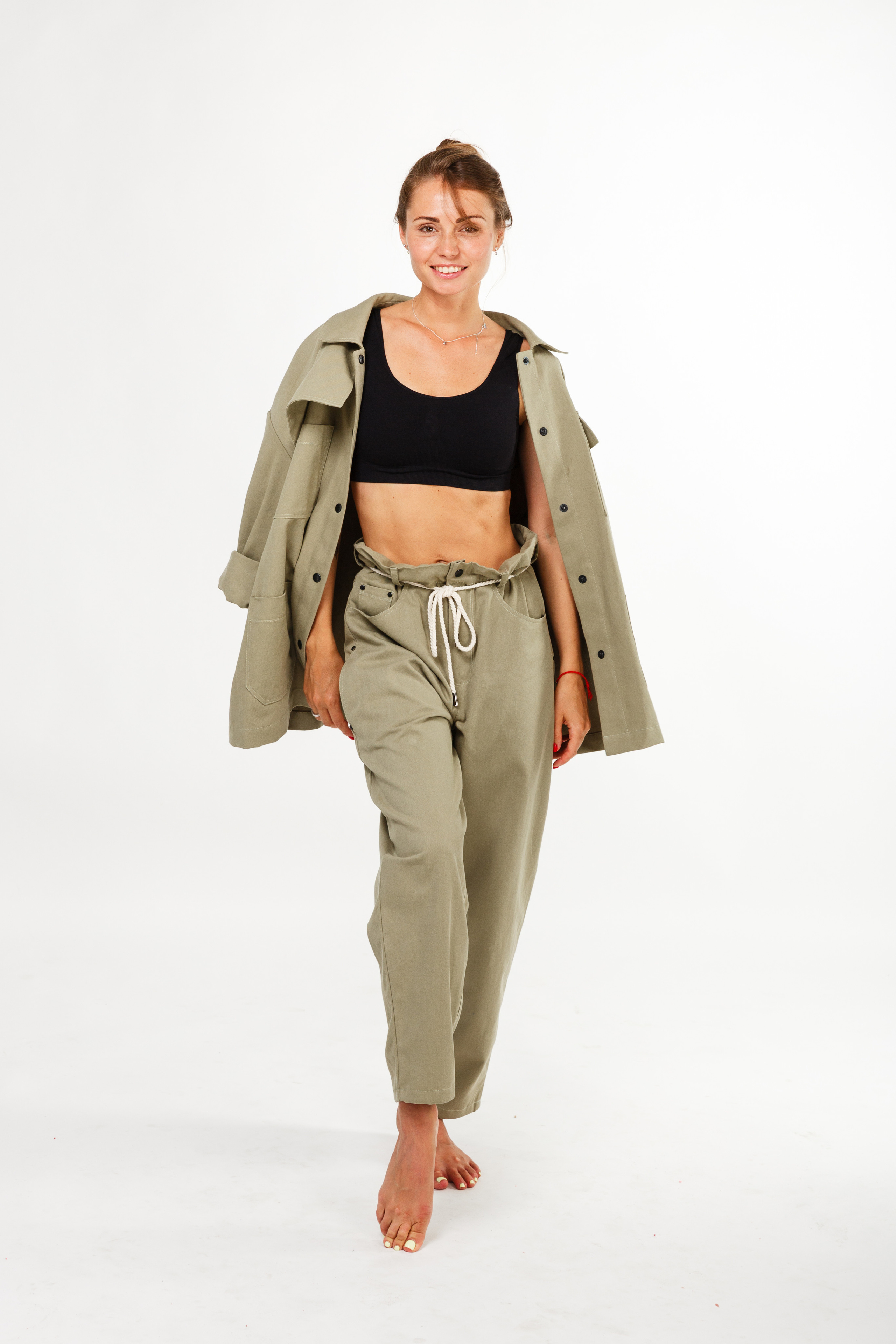 Профессиональный фотограф в Санкт-Петербурге. Студийная фотосъёмка детской и спортивной одежды на моделях для каталогов, маркетплейсов, сайтов и печатной рекламной продукции. Одежда для дома и спорта. Студийная фотосессия для маркетплейсов и соцсетей.