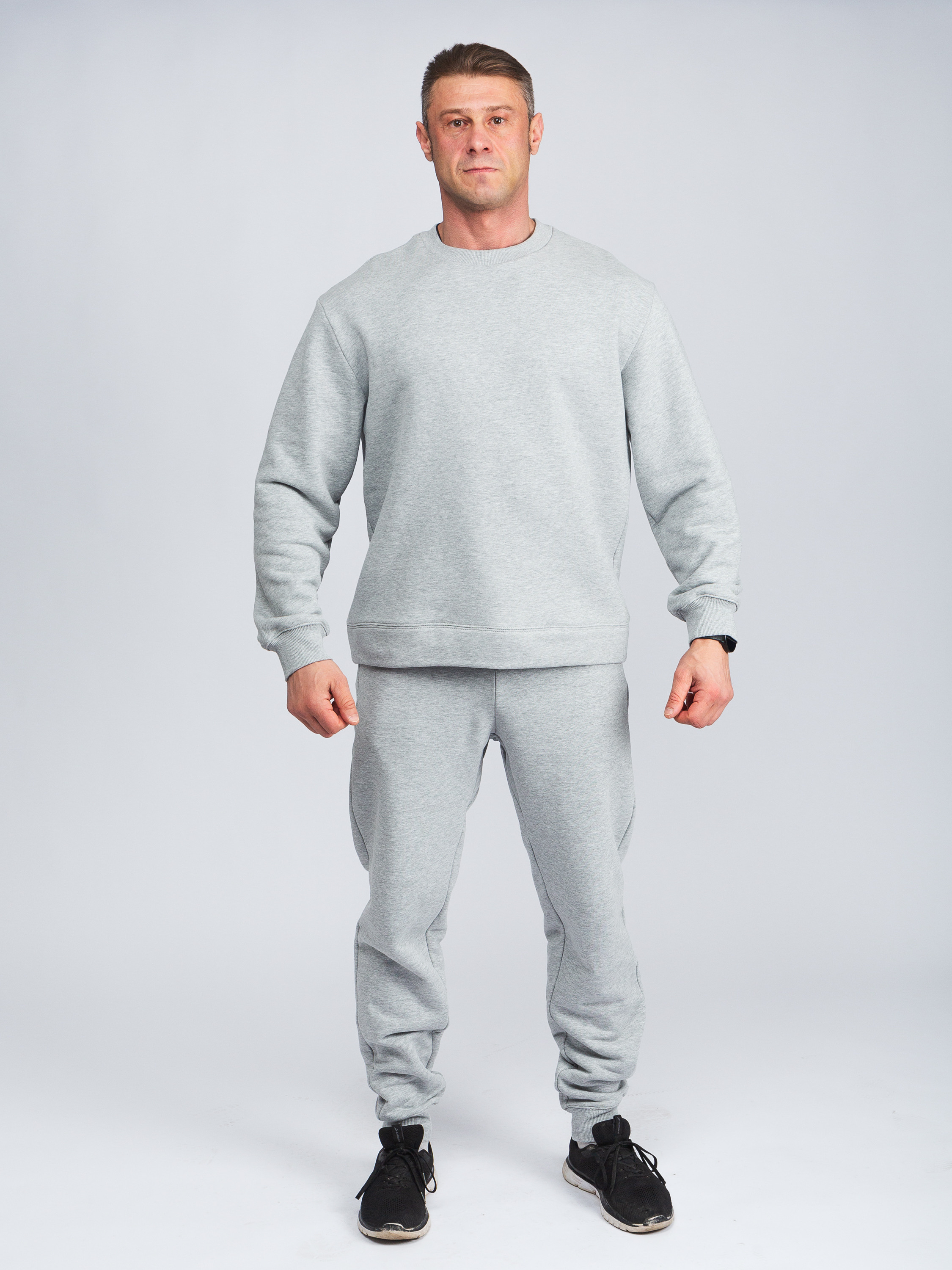 Фотосъёмка спортивной одежды для маркетплейсов, сайтов и соцсетей. Фото для каталога. Мужская одежда. Художественный портрет. Портфолио. Модельные тесты. Портретный фотограф Сергей Пушкин.  Портретная фотосессия. Профессиональный фотограф в Санкт-Петербурге. Студийная фотография. Выездная фотостудия. Студийная фотосесия.СПб. Portrait photographer in Saint-Petersburg, Russia. Фотосъемка для Ozon, wildberries. 