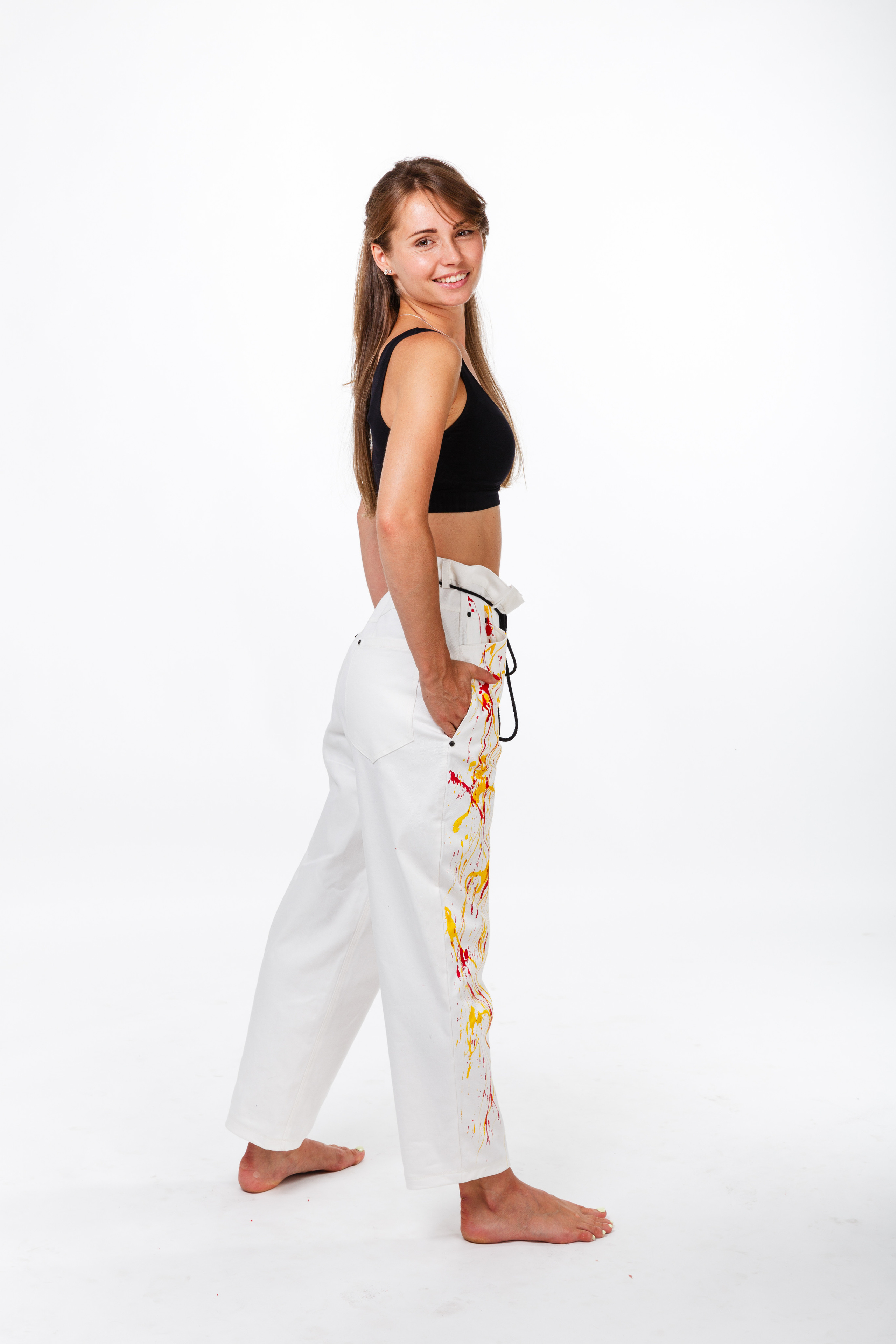 Профессиональный фотограф в Санкт-Петербурге. Студийная фотосъёмка детской и спортивной одежды на моделях для каталогов, маркетплейсов, сайтов и печатной рекламной продукции. Одежда для дома и спорта. Студийная фотосессия для маркетплейсов и соцсетей.