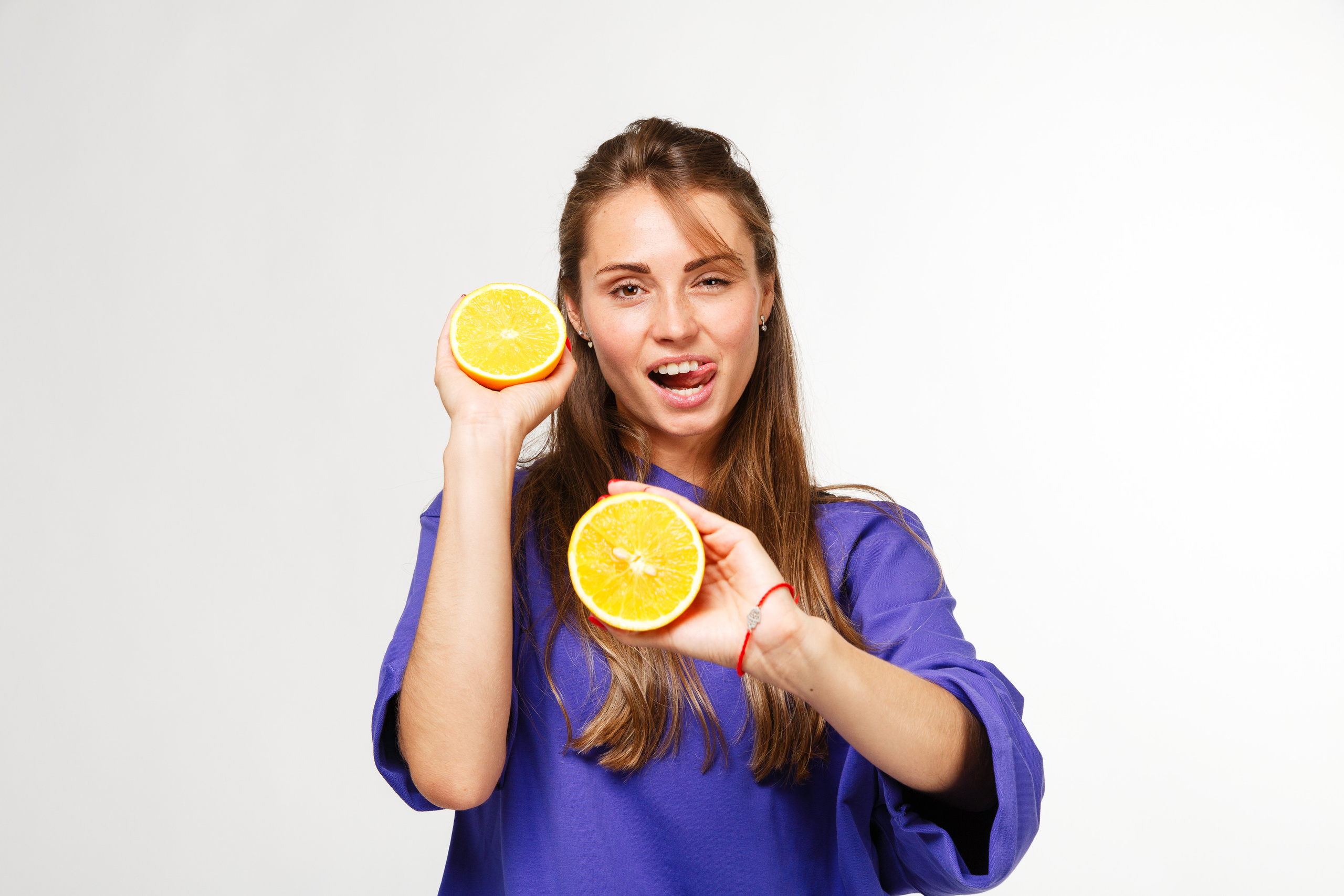 Профессиональный фотограф в Санкт-Петербурге. Студийная фотосъёмка детской и спортивной одежды на моделях для каталогов, маркетплейсов, сайтов и печатной рекламной продукции. Одежда для дома и спорта. Студийная фотосессия для маркетплейсов и соцсетей.