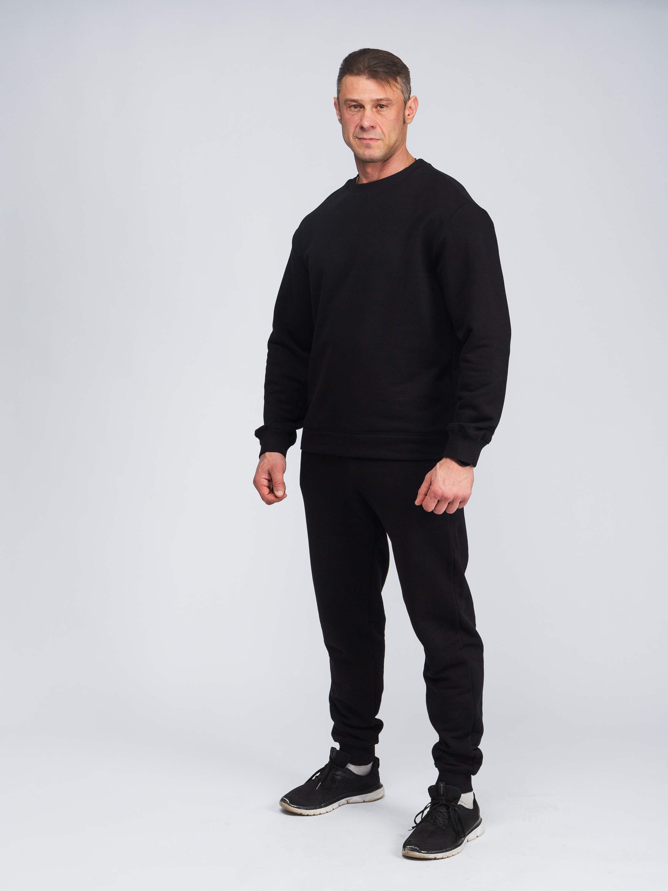 Фотосъёмка спортивной одежды для маркетплейсов, сайтов и соцсетей. Фото для каталога. Мужская одежда. Художественный портрет. Портретный фотограф Сергей Пушкин.  Портретная фотосессия. Профессиональный фотограф в Санкт-Петербурге. Студийная фотография. Выездная фотостудия. Студийная фотосесия.СПб. Portrait photographer in Saint-Petersburg, Russia. Фотосъемка для Ozon, wildberries. 