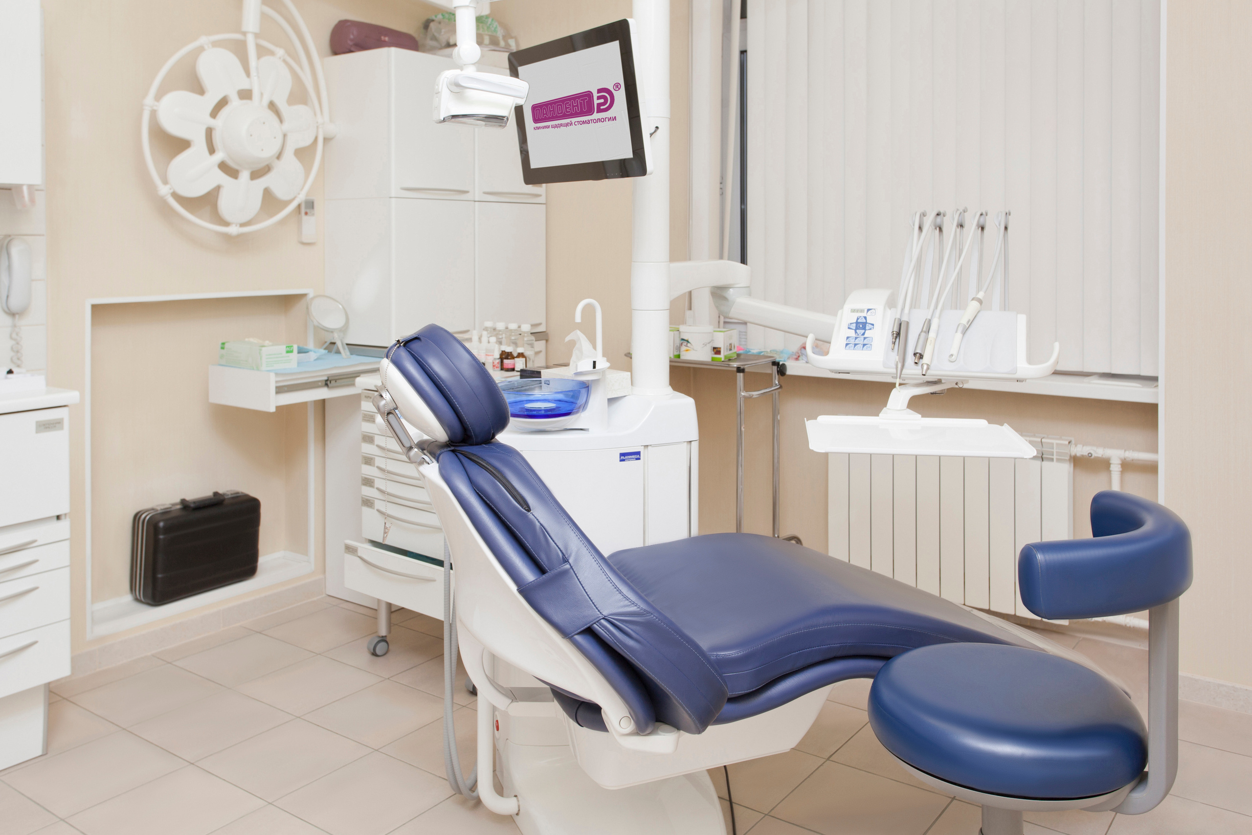 Рекламный фотограф в Санкт-Петербурге. Интерьерная фотосъемка медицинских центров. Фотограф Сергей Пушкин. СПб. Фото для сайтов и полиграфии. Сотрудничество агенства. Фотосъемка ресторанов, арт-пространств и частных помещений. Photographer  in Saint-Petersburg, Russia.