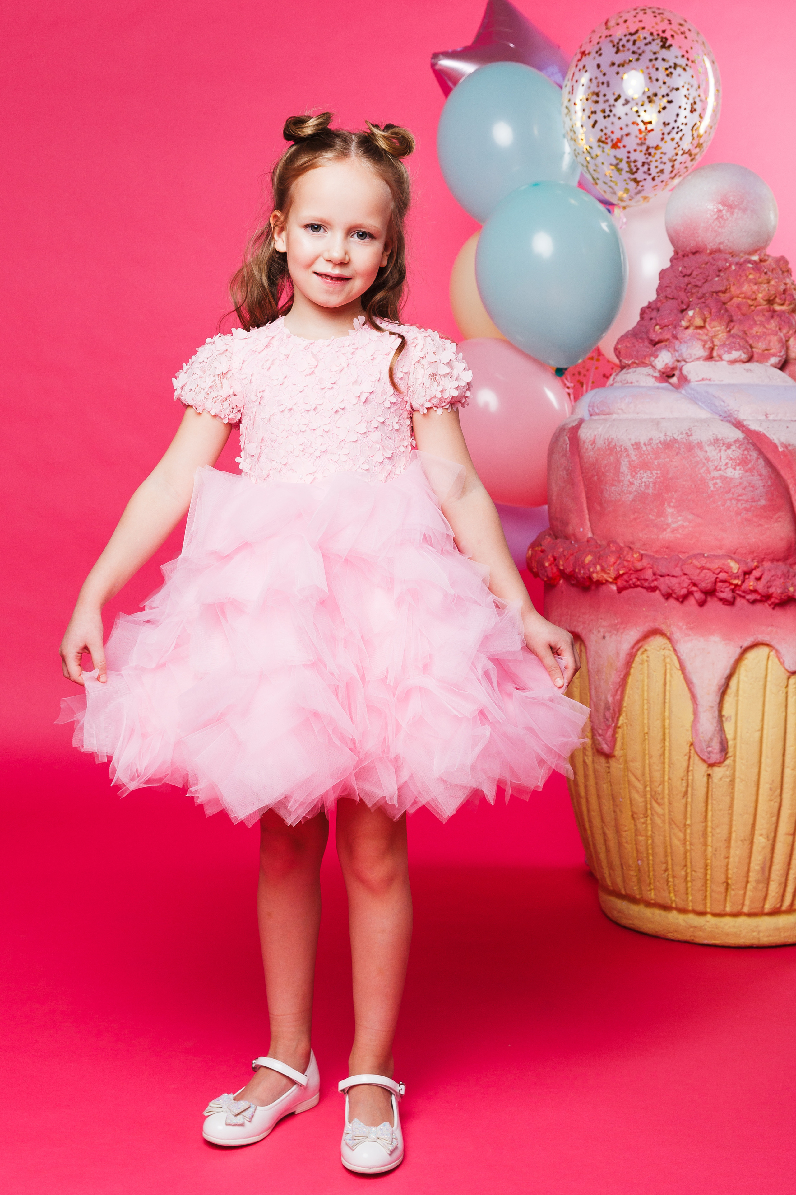 Фотосъёмка детской одежды для маркетплейсов, сайтов и соцсетей. Портретная фотосессия. Профессиональный фотограф в Санкт-Петербурге. Студийная фотография. Выездная фотостудия. СПб. Художественный портрет. Портретный фотограф Сергей Пушкин. Portrait photographer in Saint-Petersburg, Russia. Фотосъемка для Ozon, wildberries. 